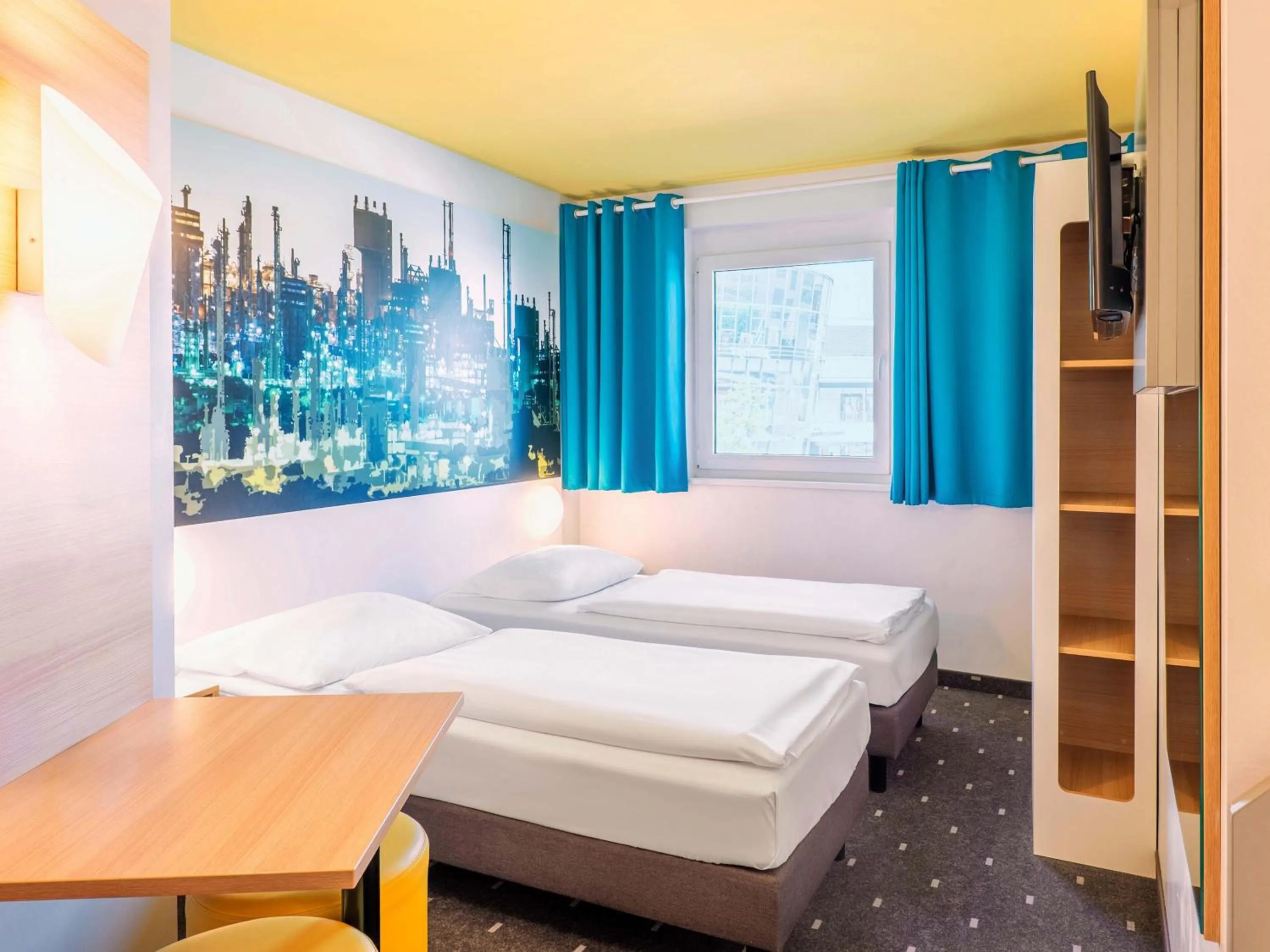 Bed in B&B Hotel Ludwigshafen