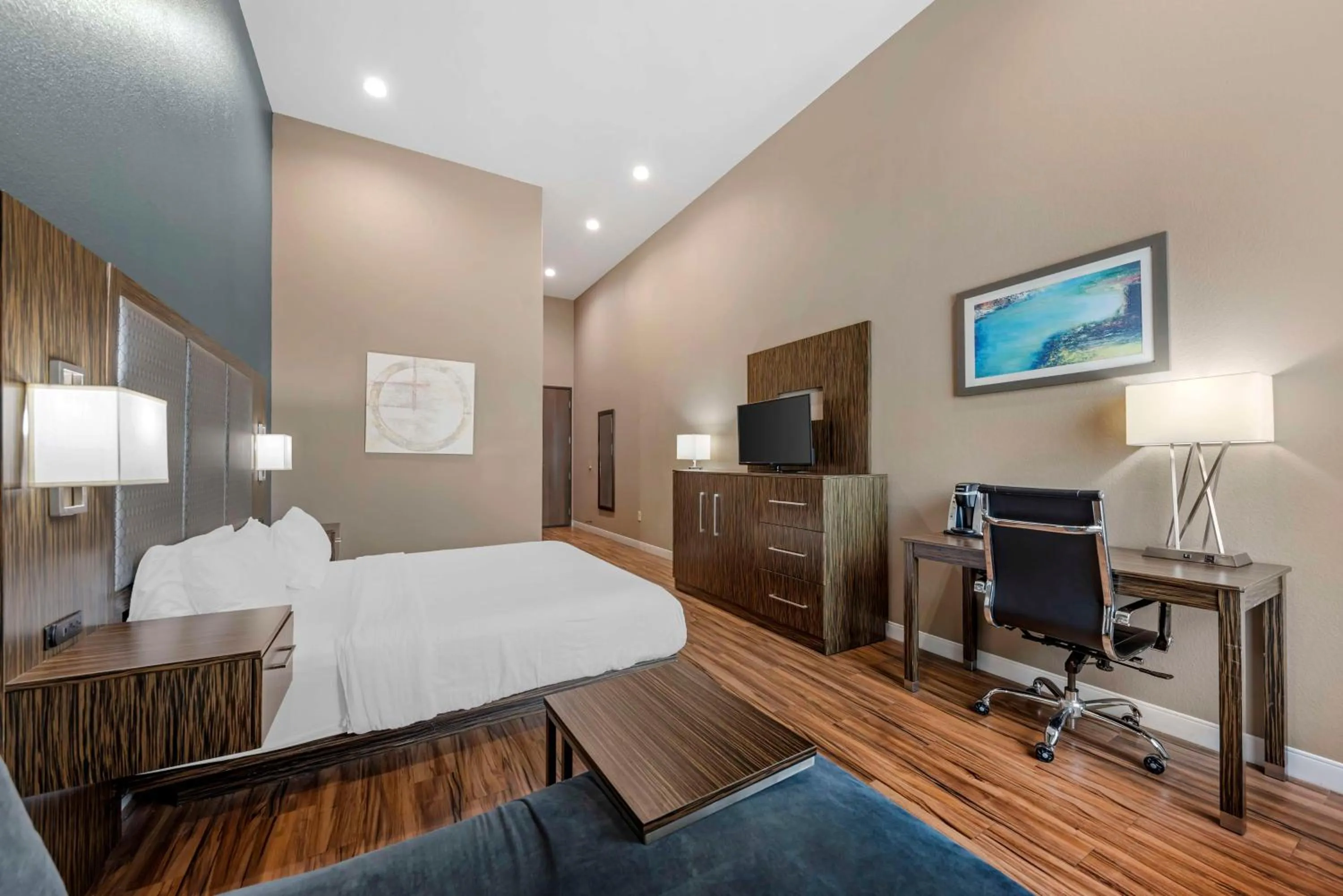 Bedroom, Bed in Best Western Plus Pflugerville Inn & Suites