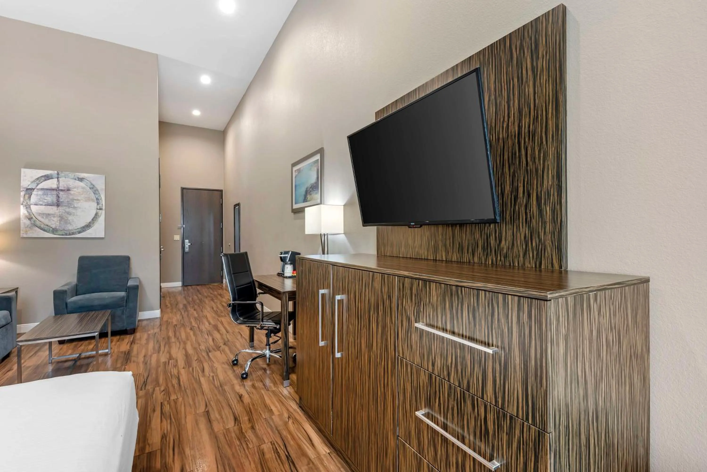 Photo of the whole room in Best Western Plus Pflugerville Inn & Suites