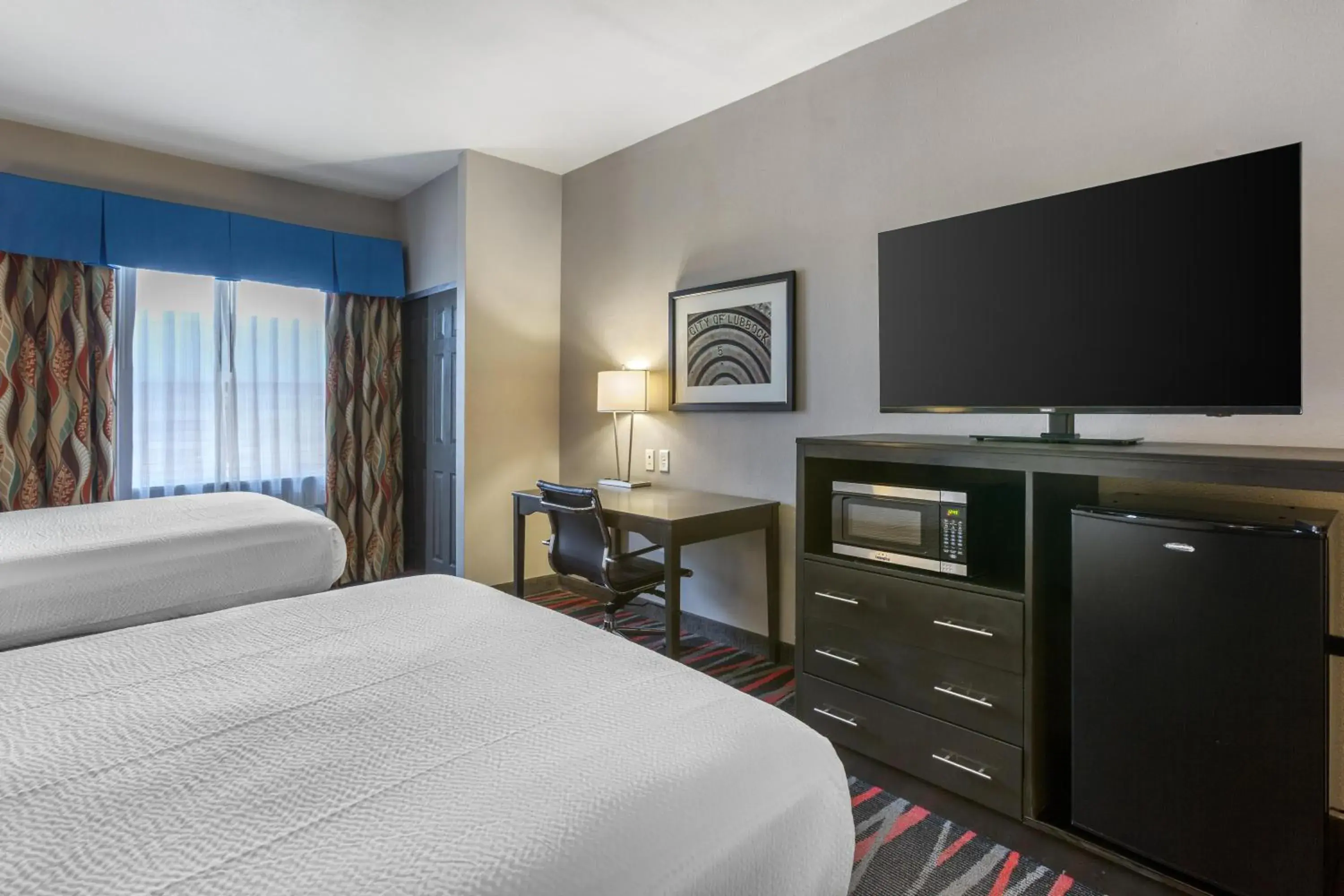 Queen Suite with Two Queen Beds and Sofa Bed - Bath Tub/Disability Access in Best Western Plus Tech Medical Center Inn Queen Suite with Two Queen Beds and Sofa Bed - Bath Tub/Disability Access in Best Western Plus Tech Medical Center Inn