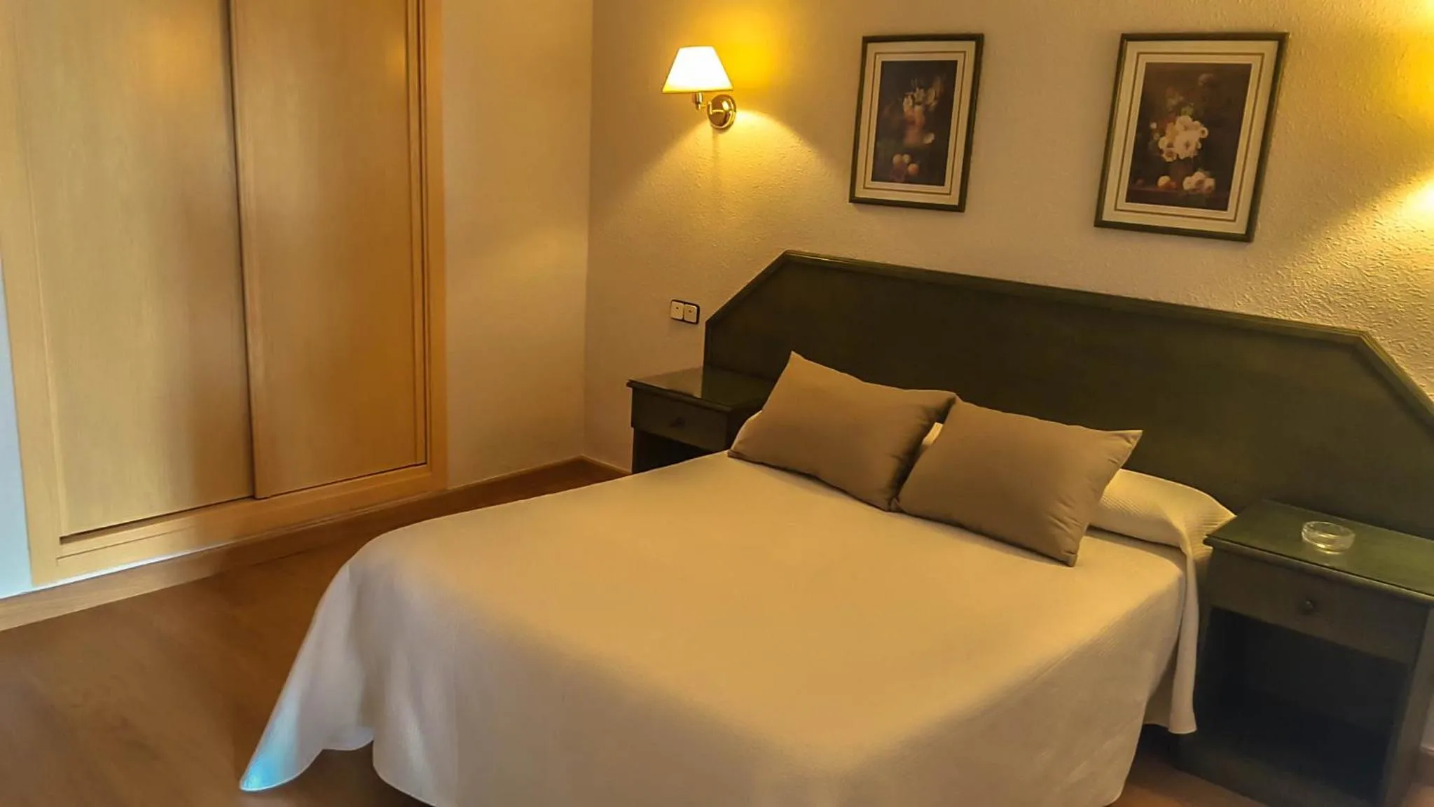 Bed in Hotel Salvador