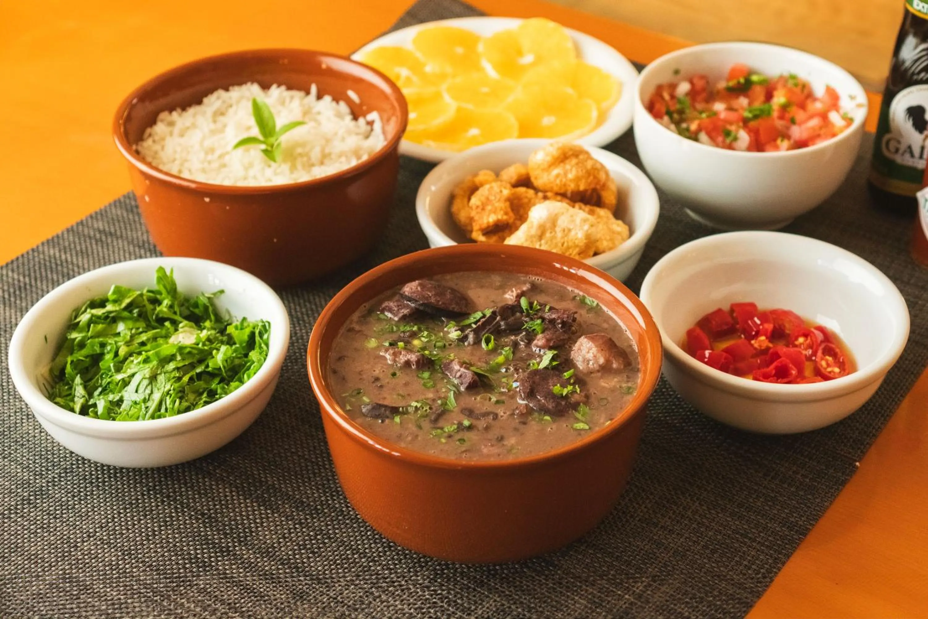 Restaurant/places to eat in Vila Real Hotel