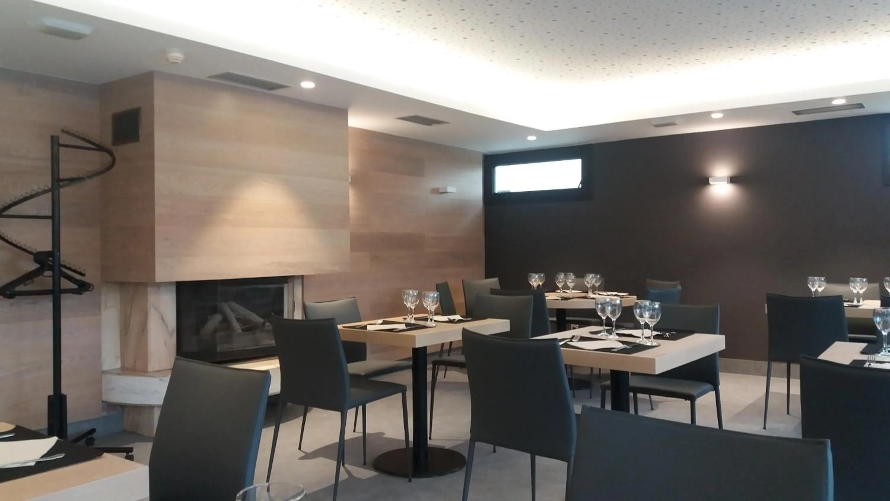 Restaurant/places to eat in Hotel Ezeiza