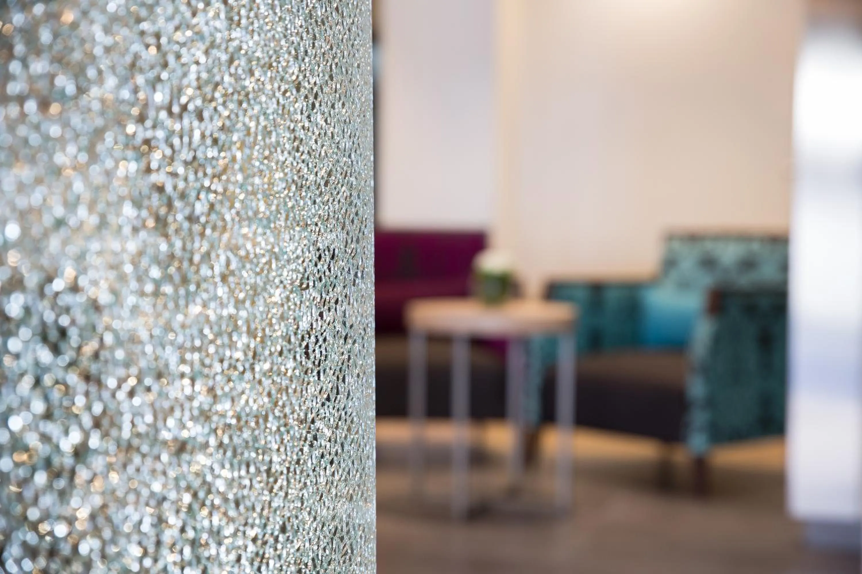 Living room in Hôtel Le Rive Droite & SPA