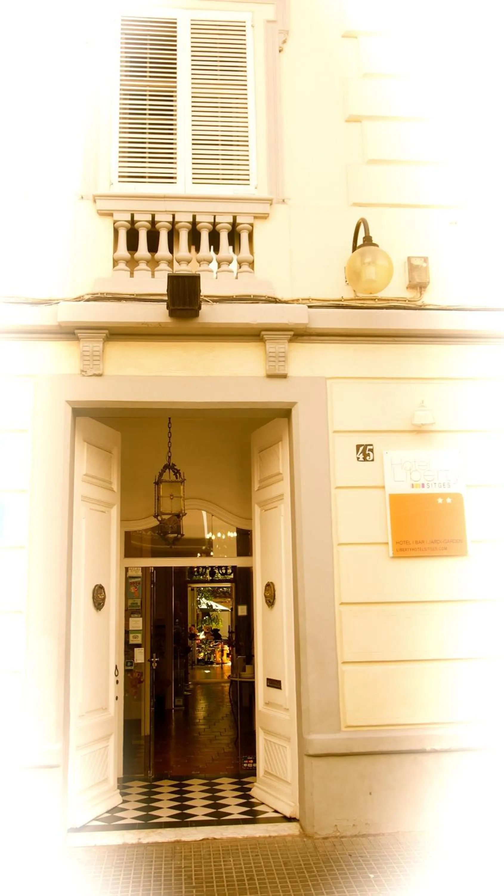 Facade/entrance in Privat Hotel Liberty Sitges