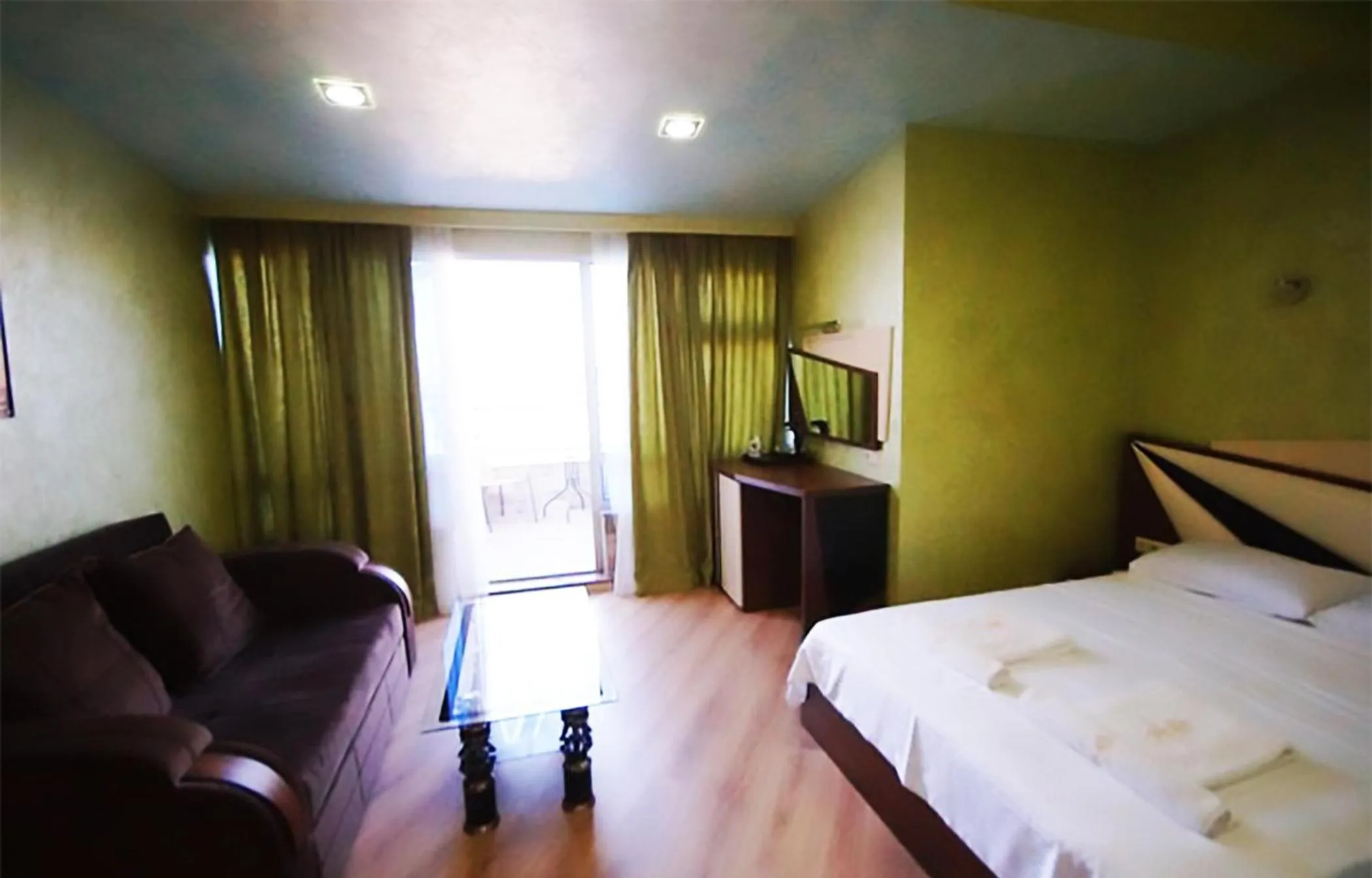 Photo of the whole room, Bed in Black Sea Star Batumi