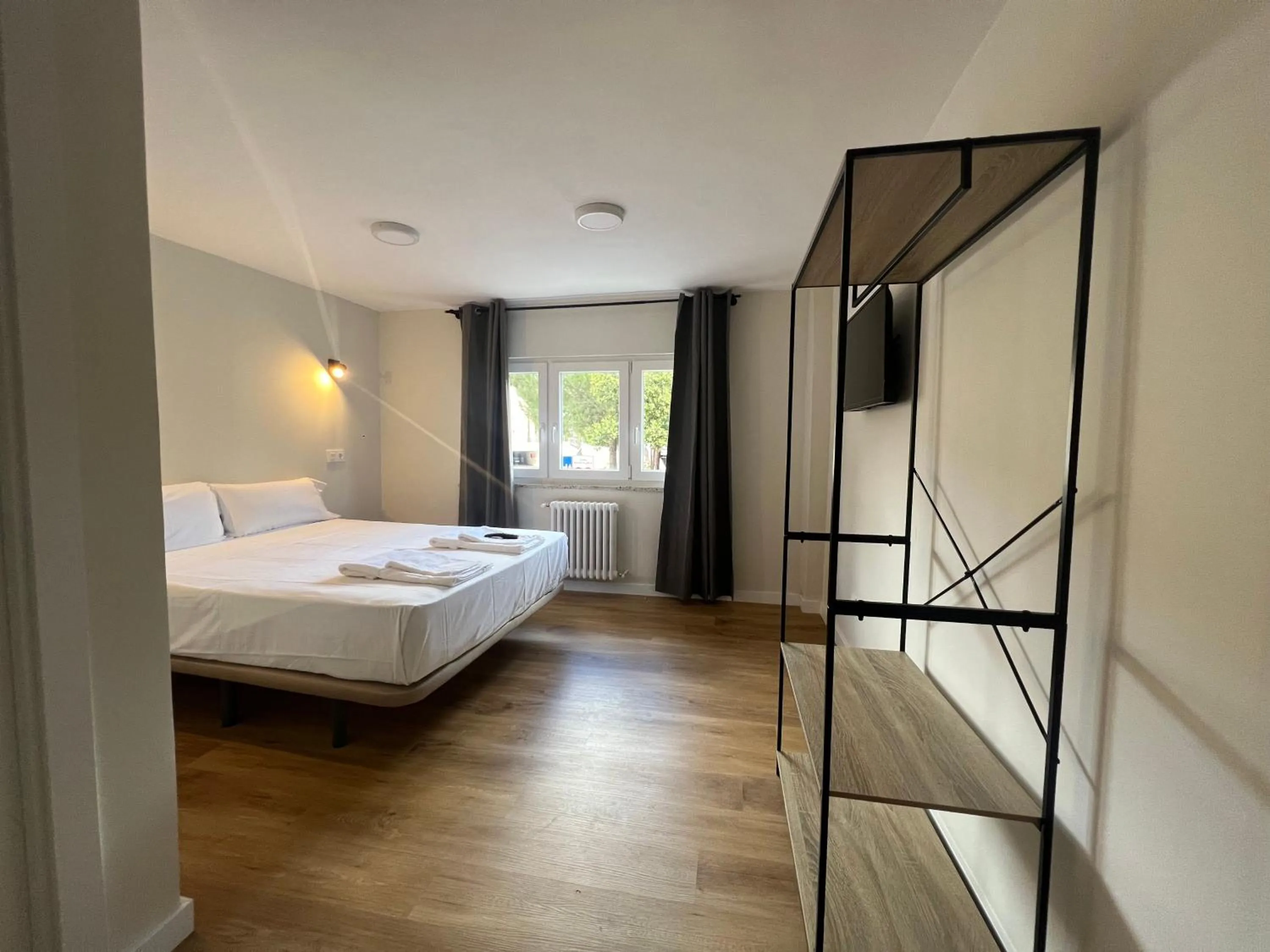 Bedroom, Bed in Hostal Mindanao