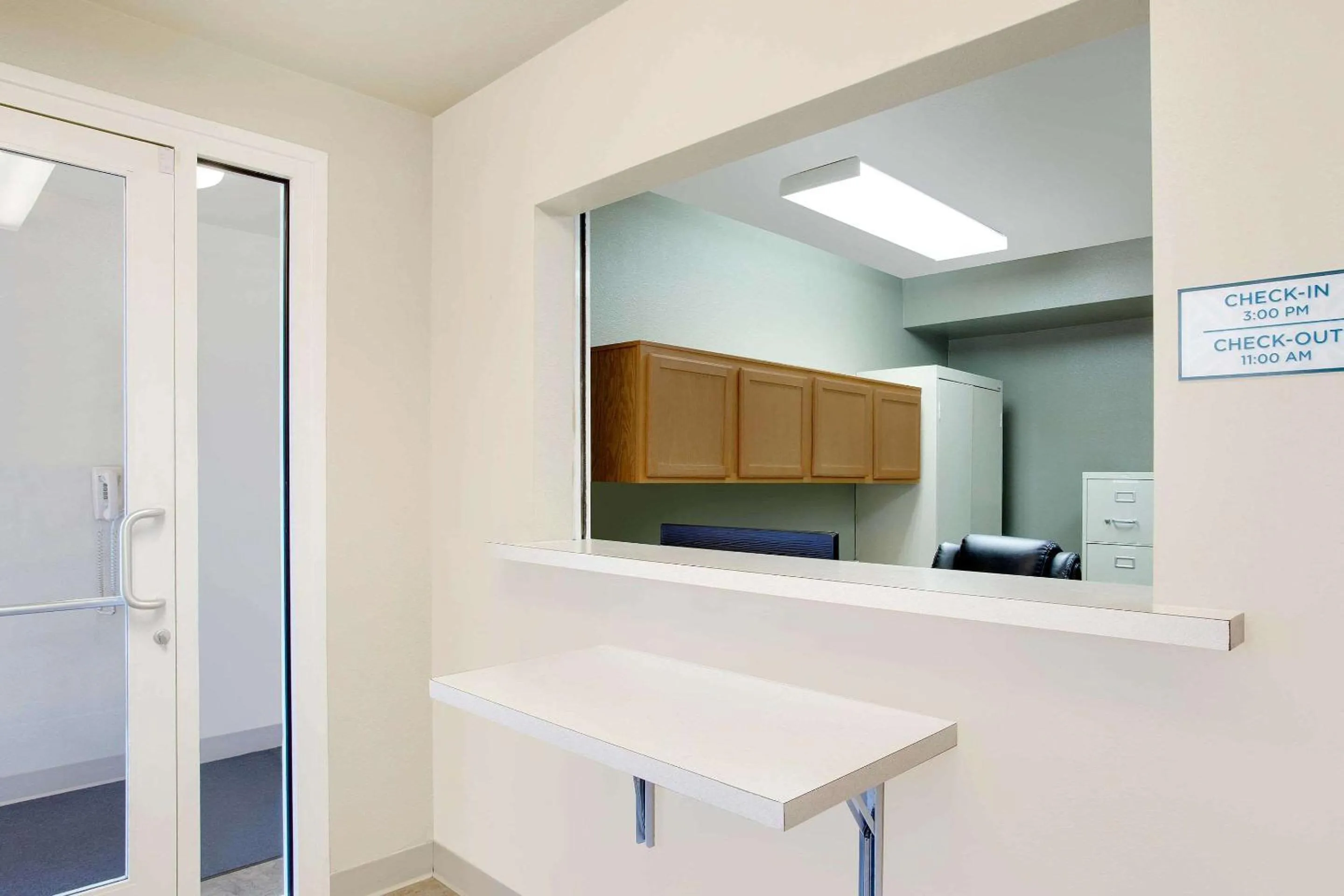 Lobby or reception in WoodSpring Suites Baton Rouge East I-12