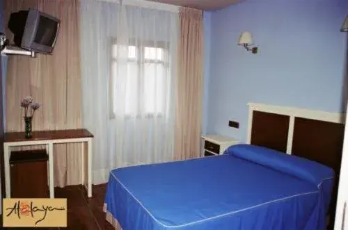 Double or Twin Room - single occupancy in Hostal Atalaya Double or Twin Room - single occupancy in Hostal Atalaya