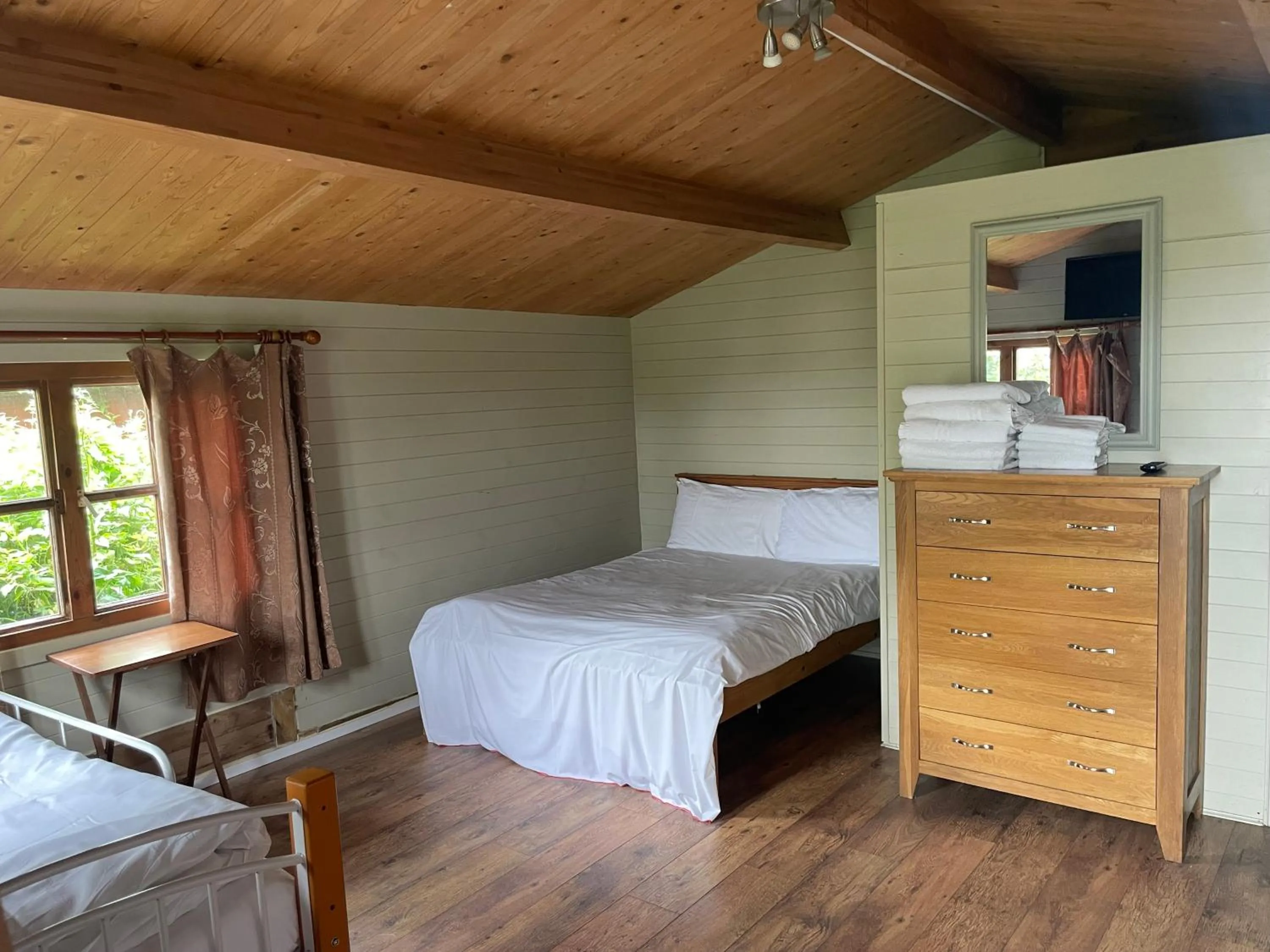 Bed in Bridge Farm Guesthouse rooms