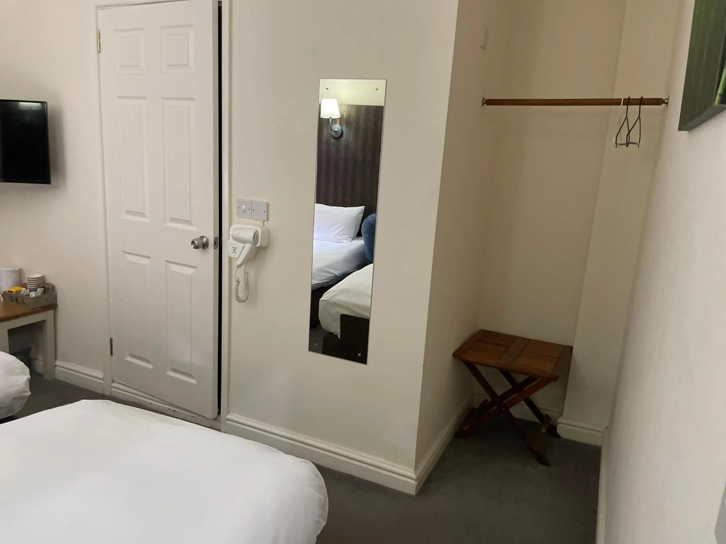 Bedroom, Bed in Bridge Farm Guesthouse rooms