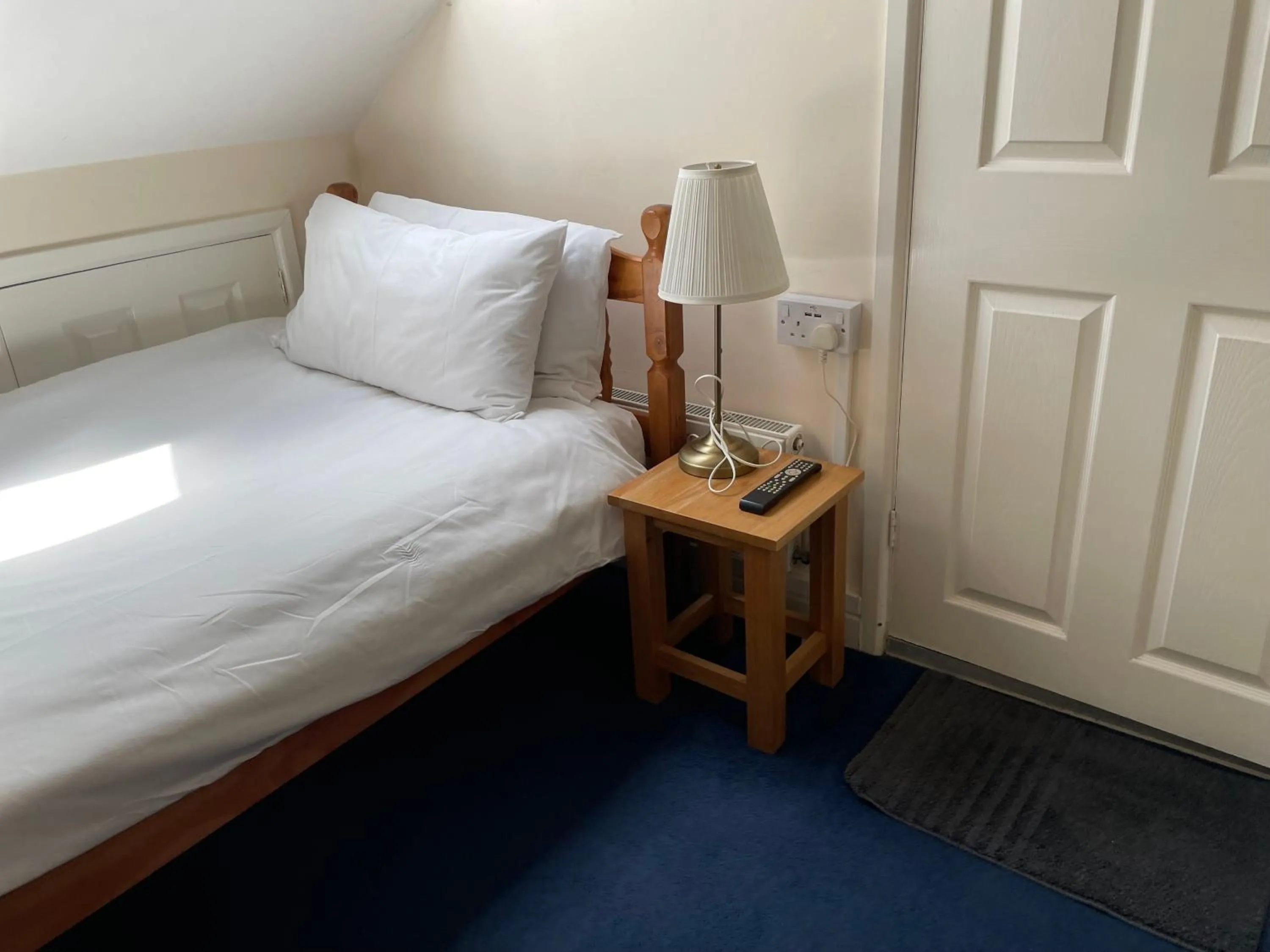 Bedroom, Bed in Bridge Farm Guesthouse rooms