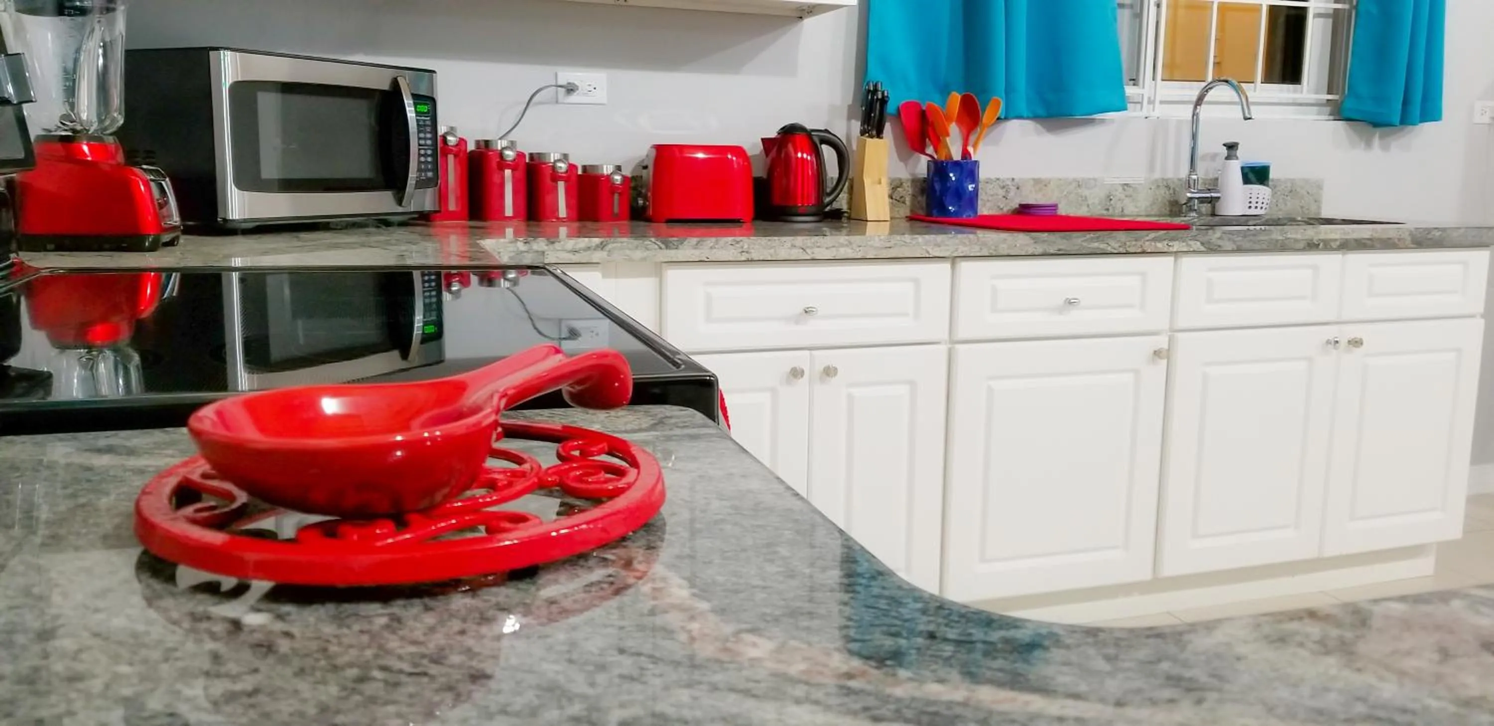 Kitchen or kitchenette in Casa Tamar Guest Apartment
