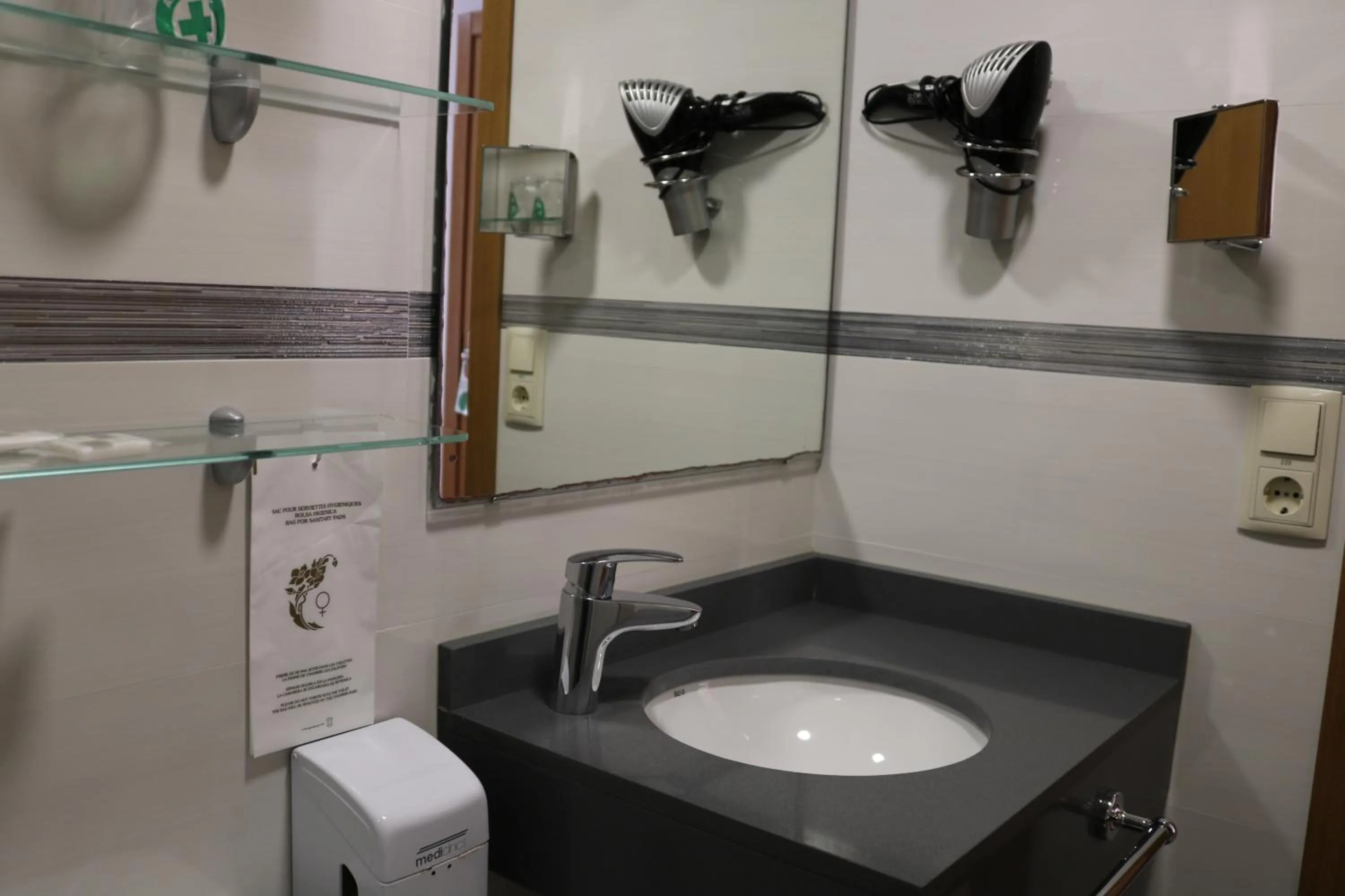 Bathroom in Hotel Marina