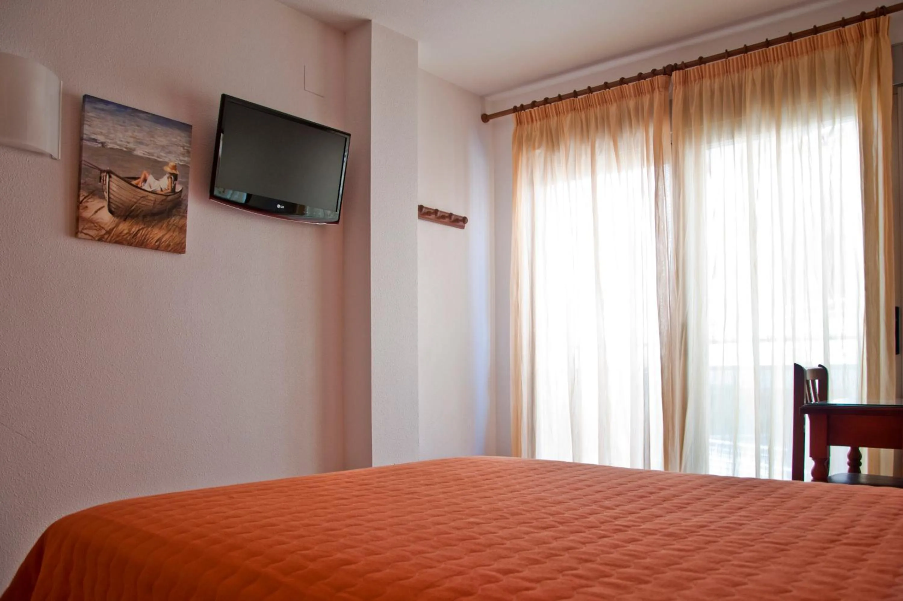 TV and multimedia, Bed in Hotel Marina