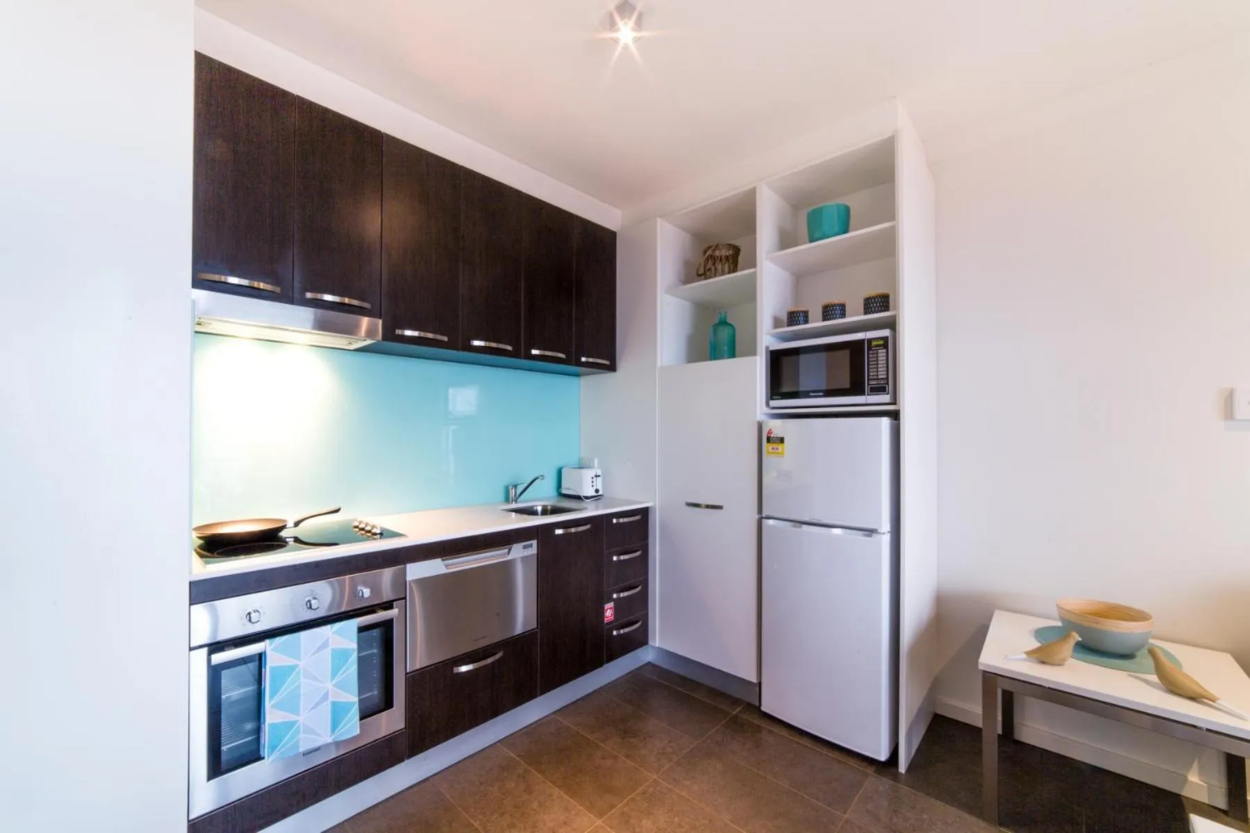 Kitchen or kitchenette in Onslow Beach Resort