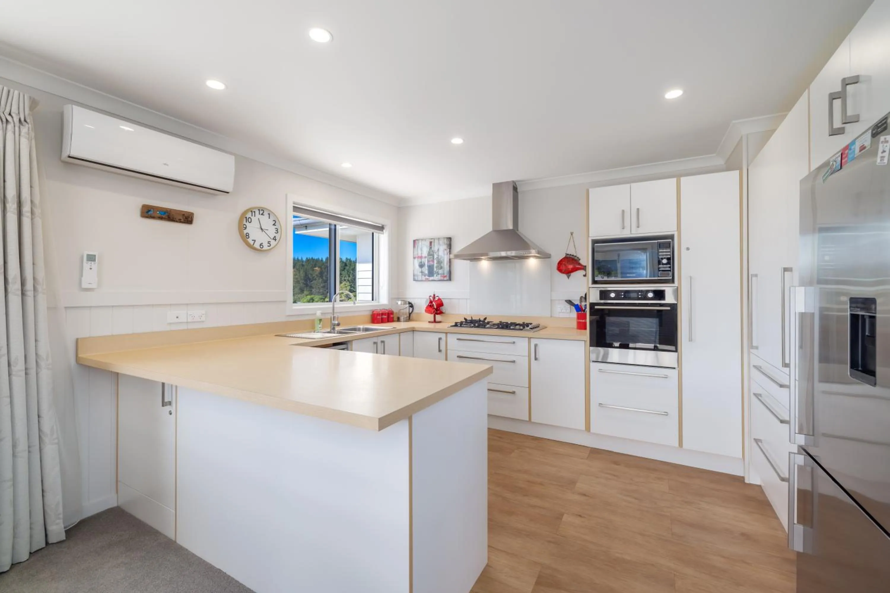 kitchen in Kakatu Retreat