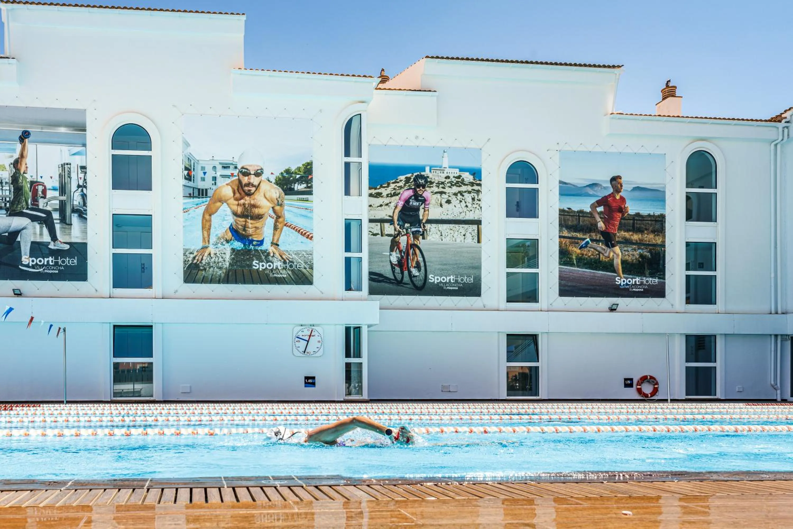 Swimming pool in Hoposa Hotel & Apartaments VillaConcha