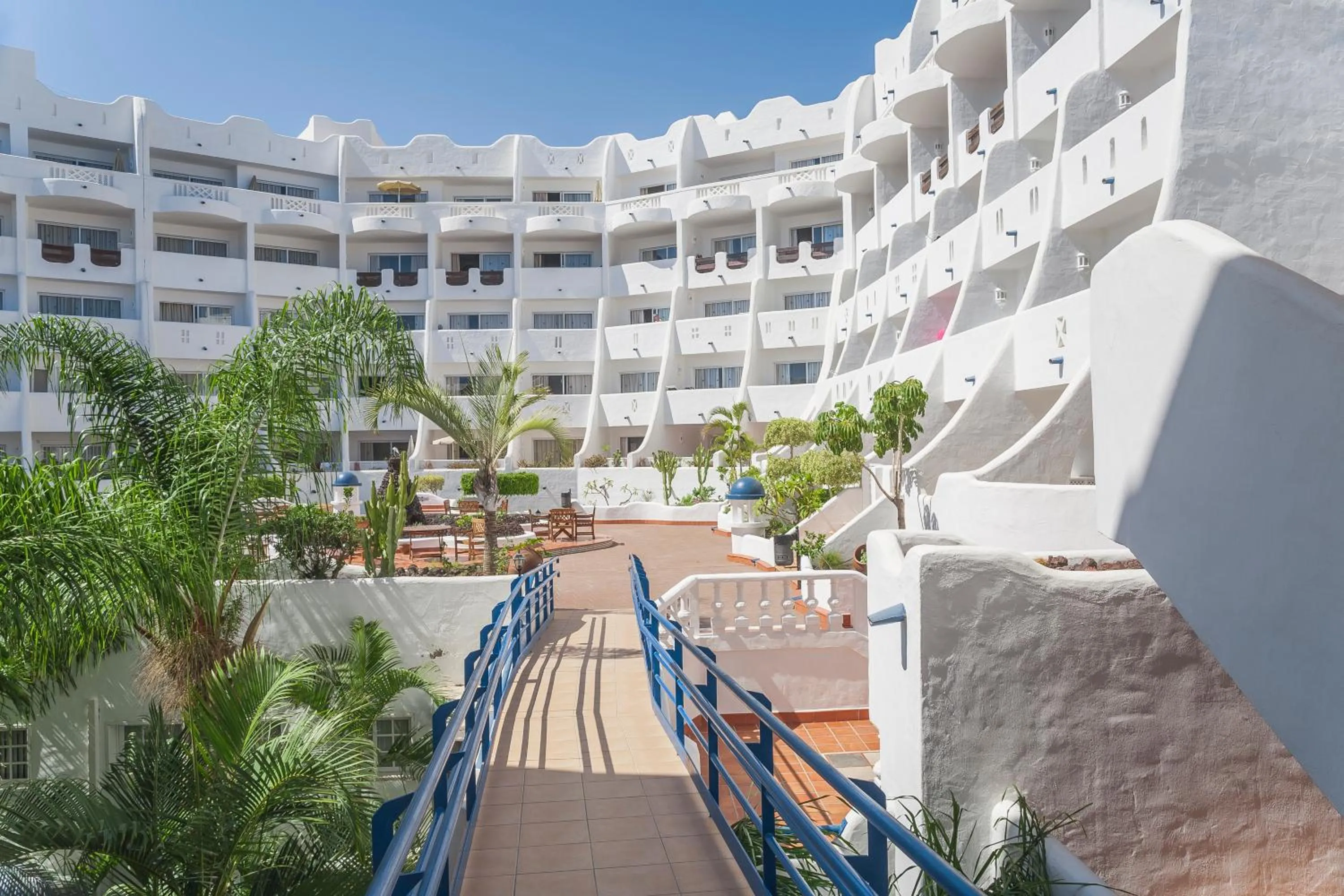 Property building in Santa Barbara Golf and Ocean Club