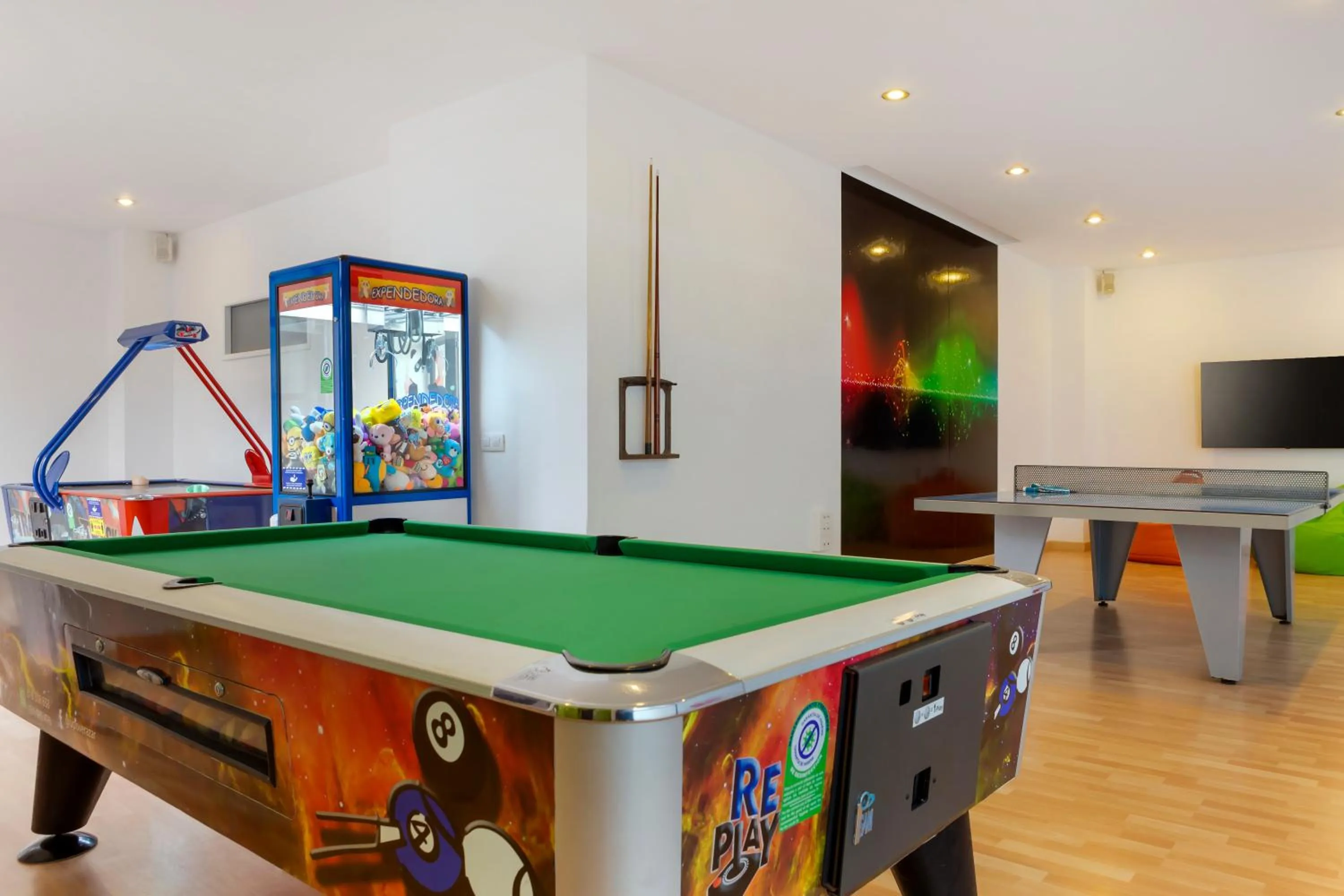 Billiard in Royal Sunset Beach Club