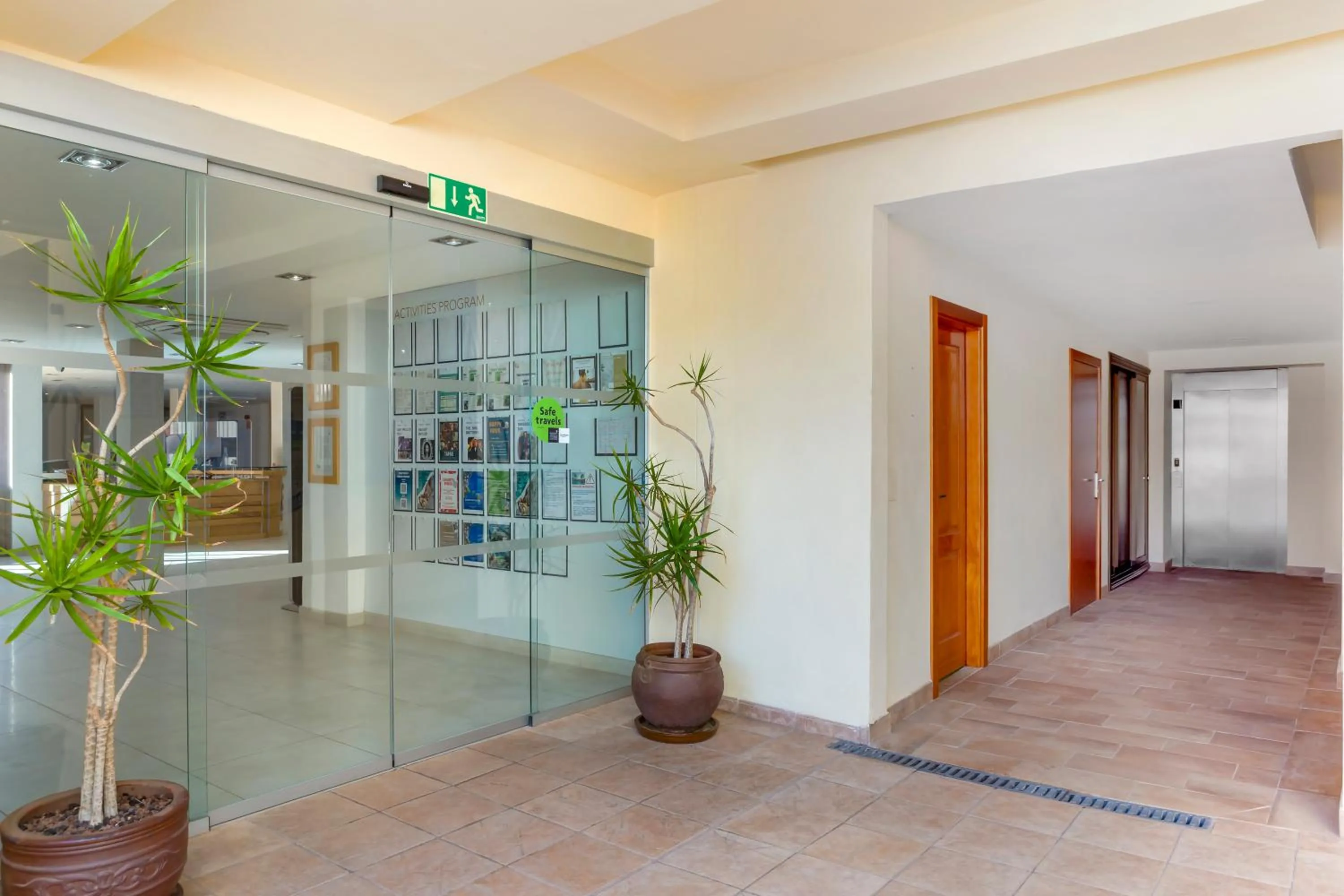 Property building in Royal Sunset Beach Club