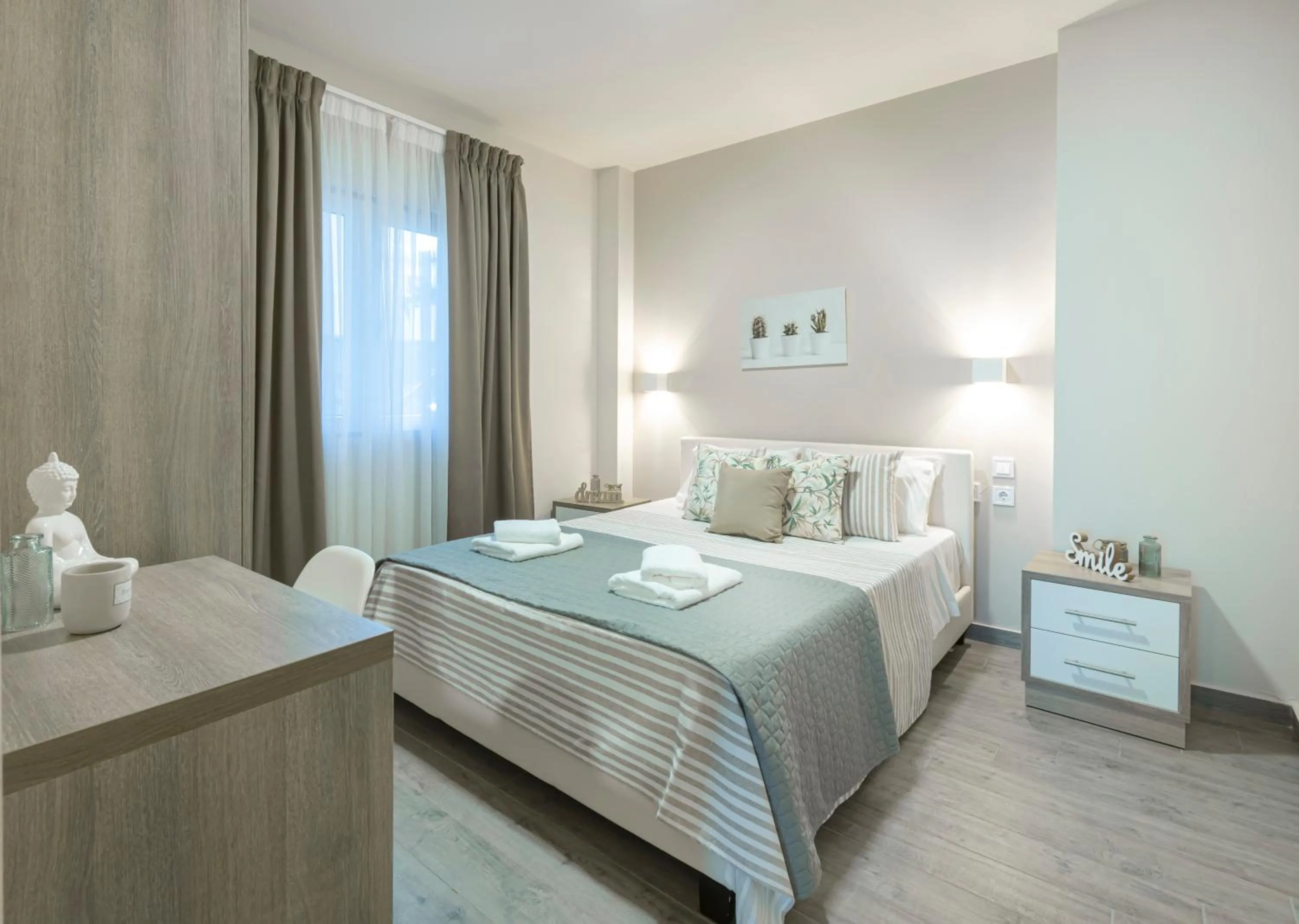 Photo of the whole room, Bed in Dedis Apartment's