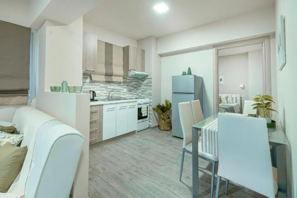 Kitchen or kitchenette in Dedis Apartment's