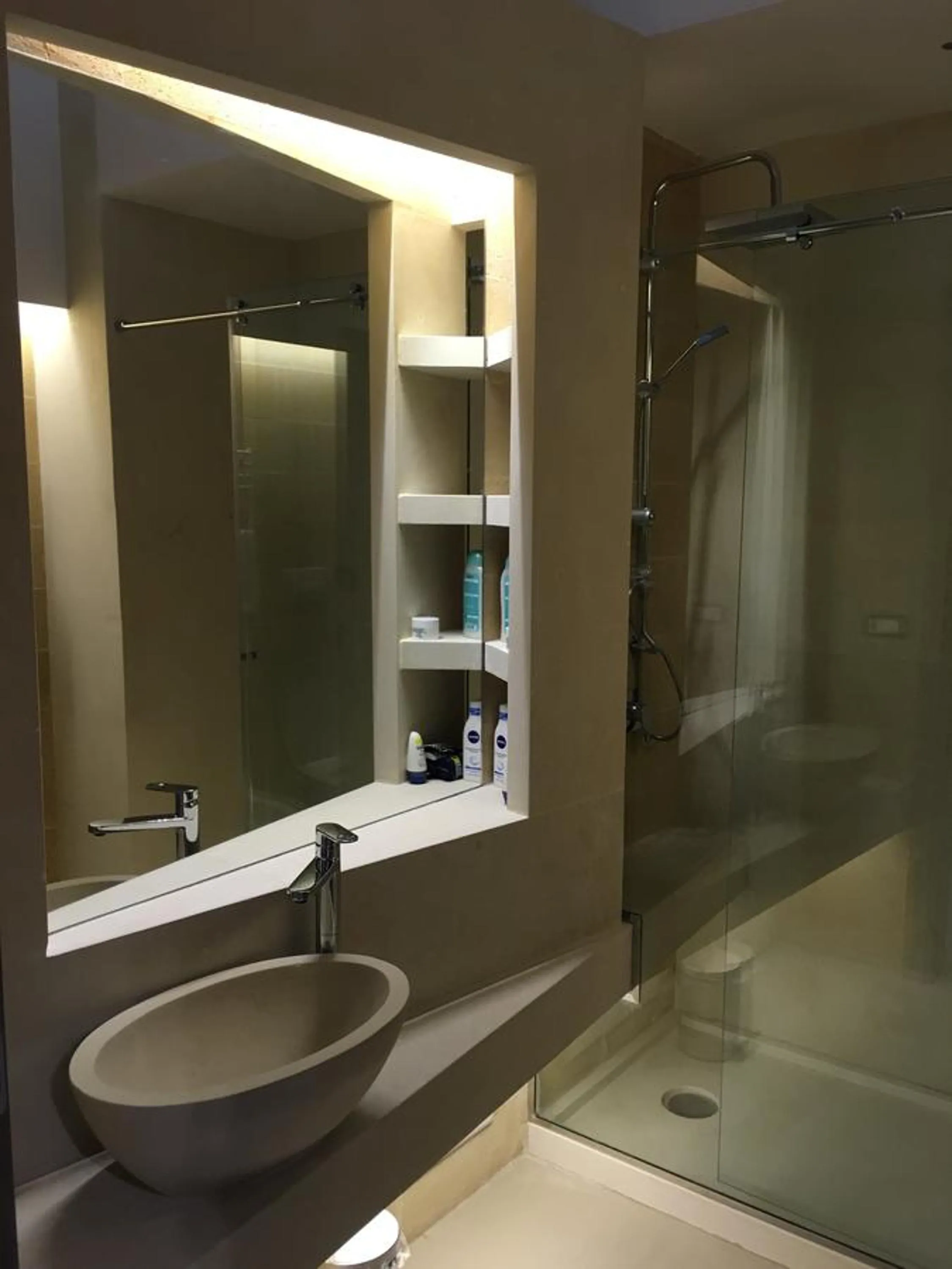 Bathroom in Bianco Mare