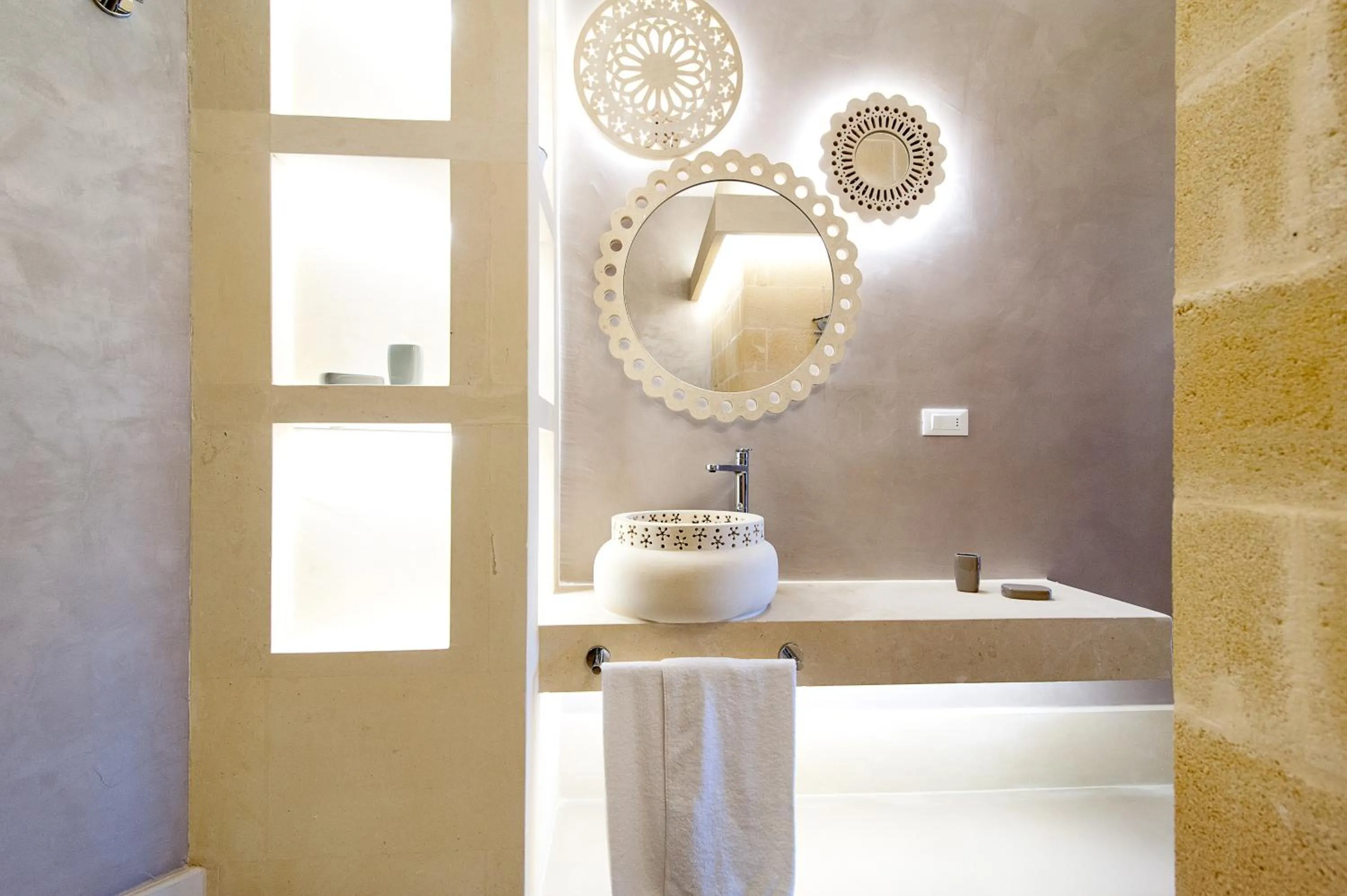 Bathroom in Bianco Mare