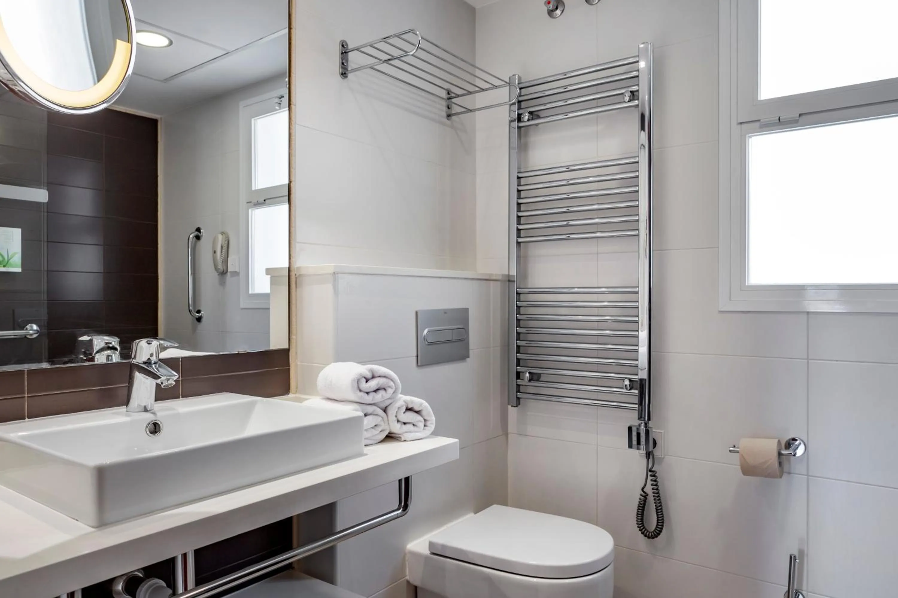 Bathroom in Sahara Sunset