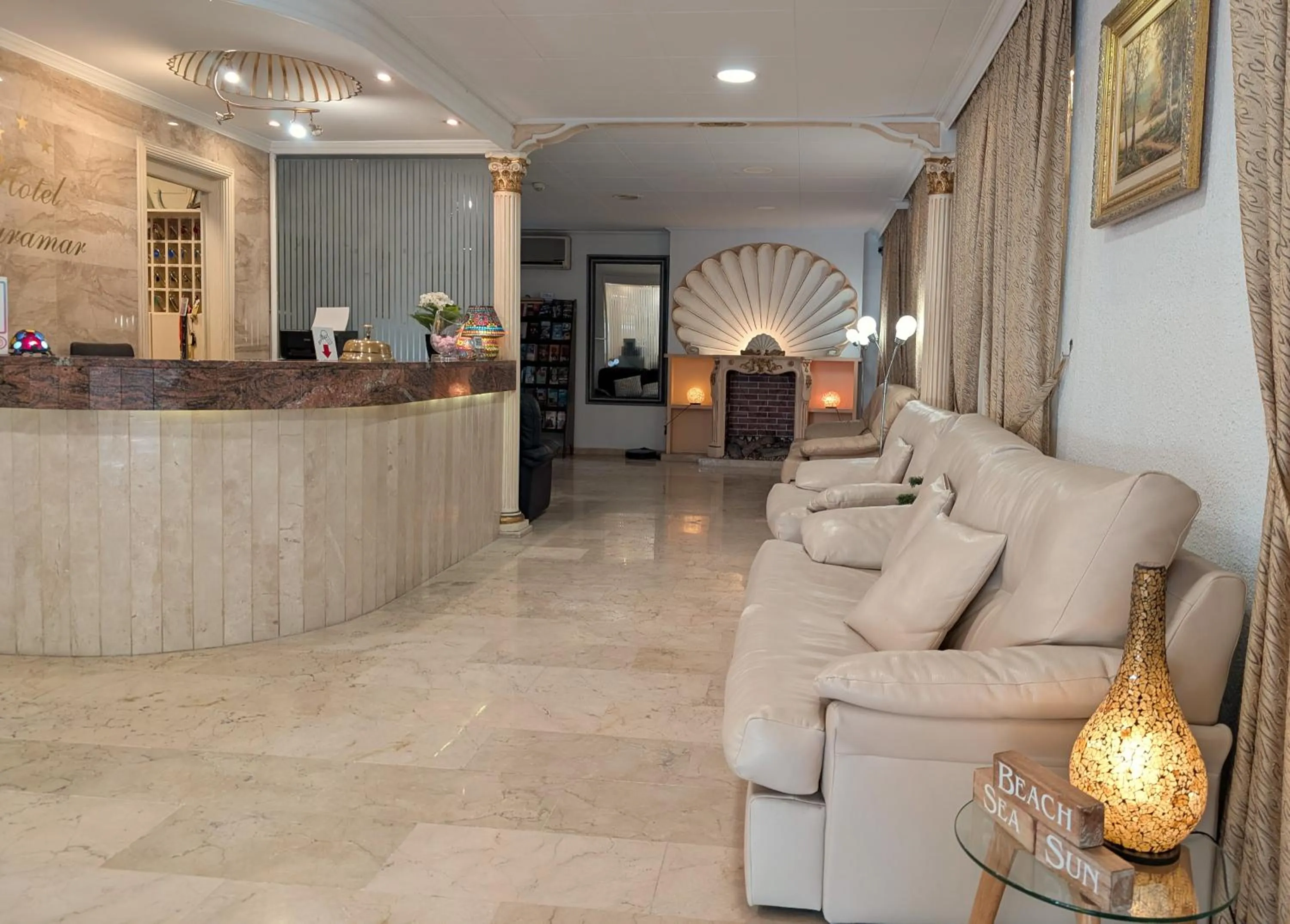 Lobby or reception in Hotel Medium Claramar
