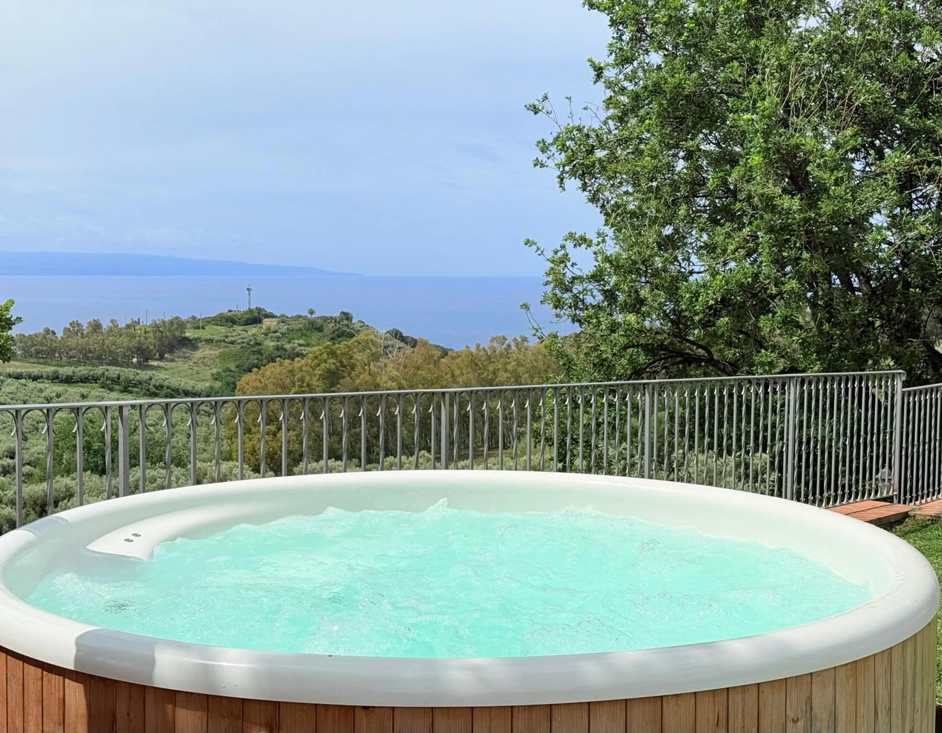 Hot Tub in Casale Calabria