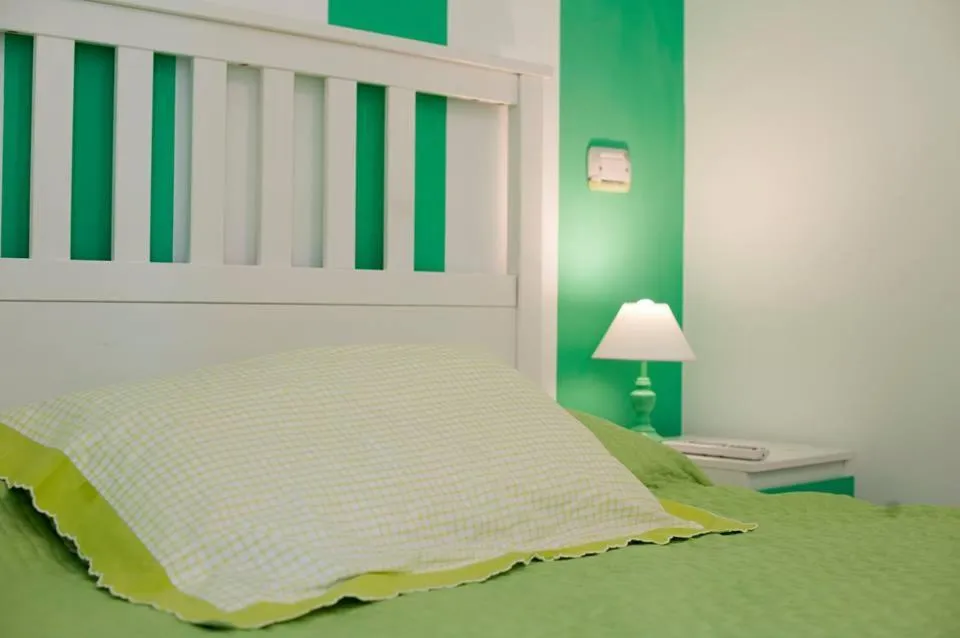 Decorative detail, Bed in O' Paese E Masaniello