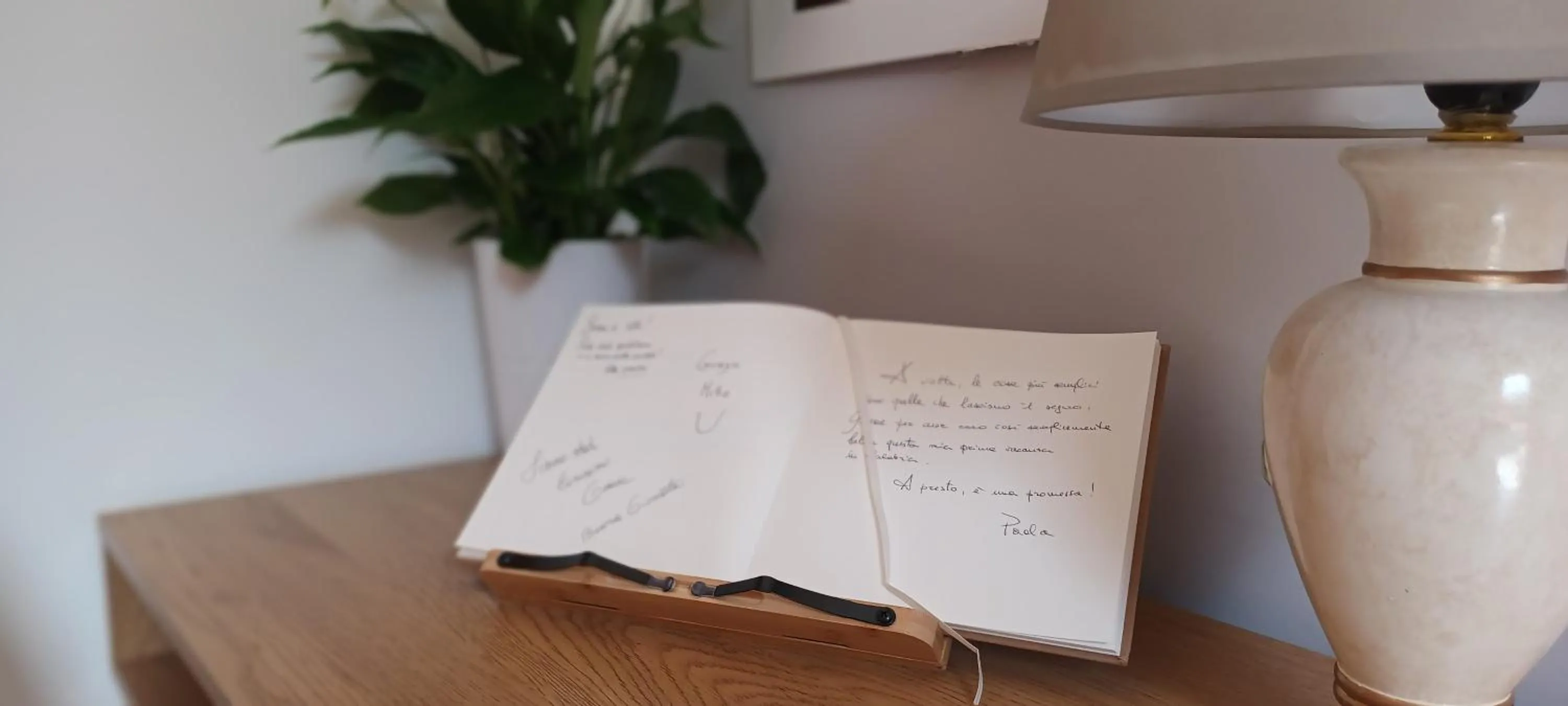 Seating area in La Residenza del Marchesato