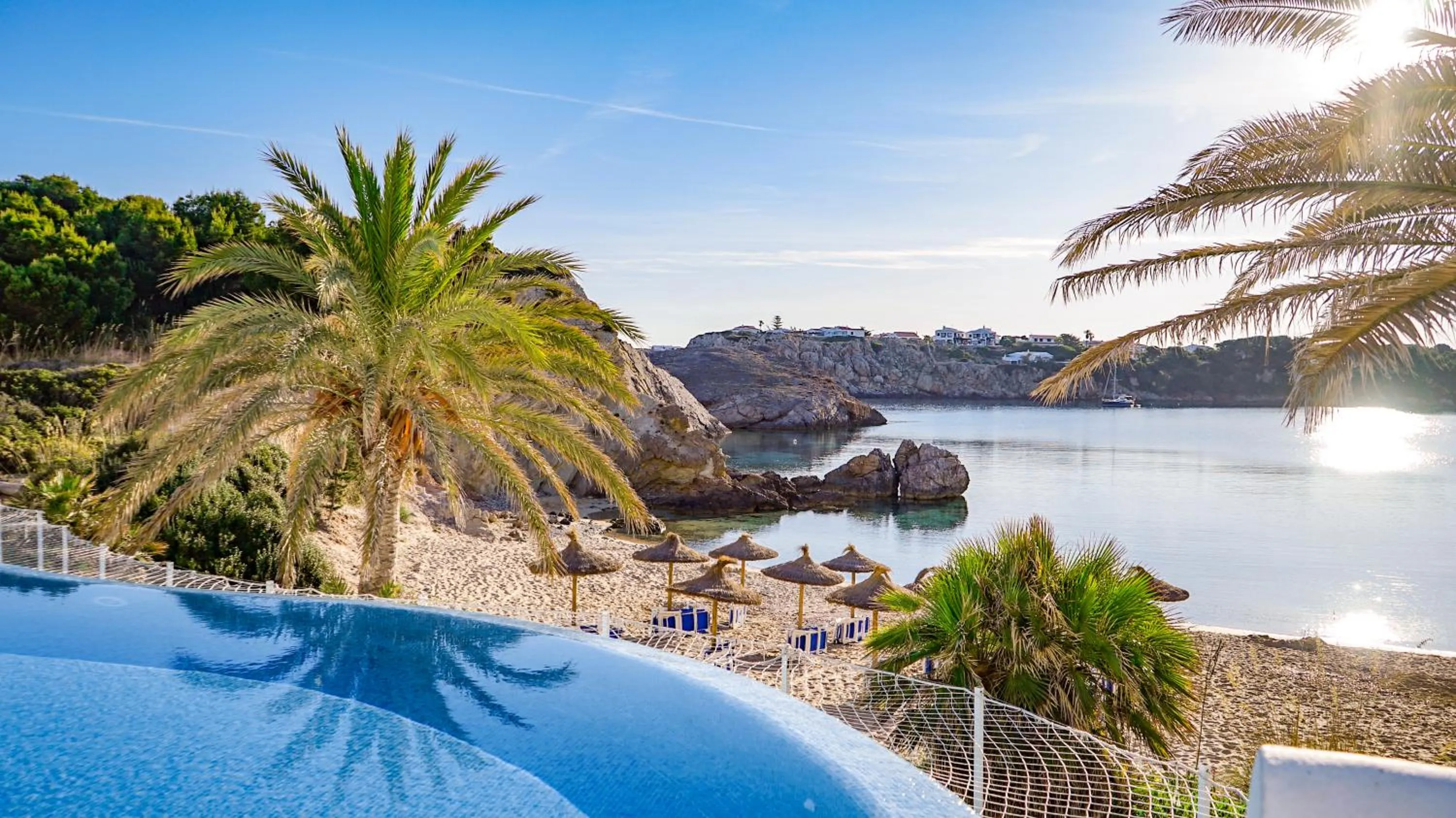 Swimming pool in White Sands Beach Club