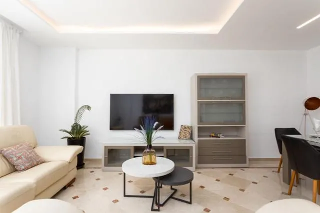 2º MTR - Marbella Temporary Rent 3 bedrooms Av del Mar