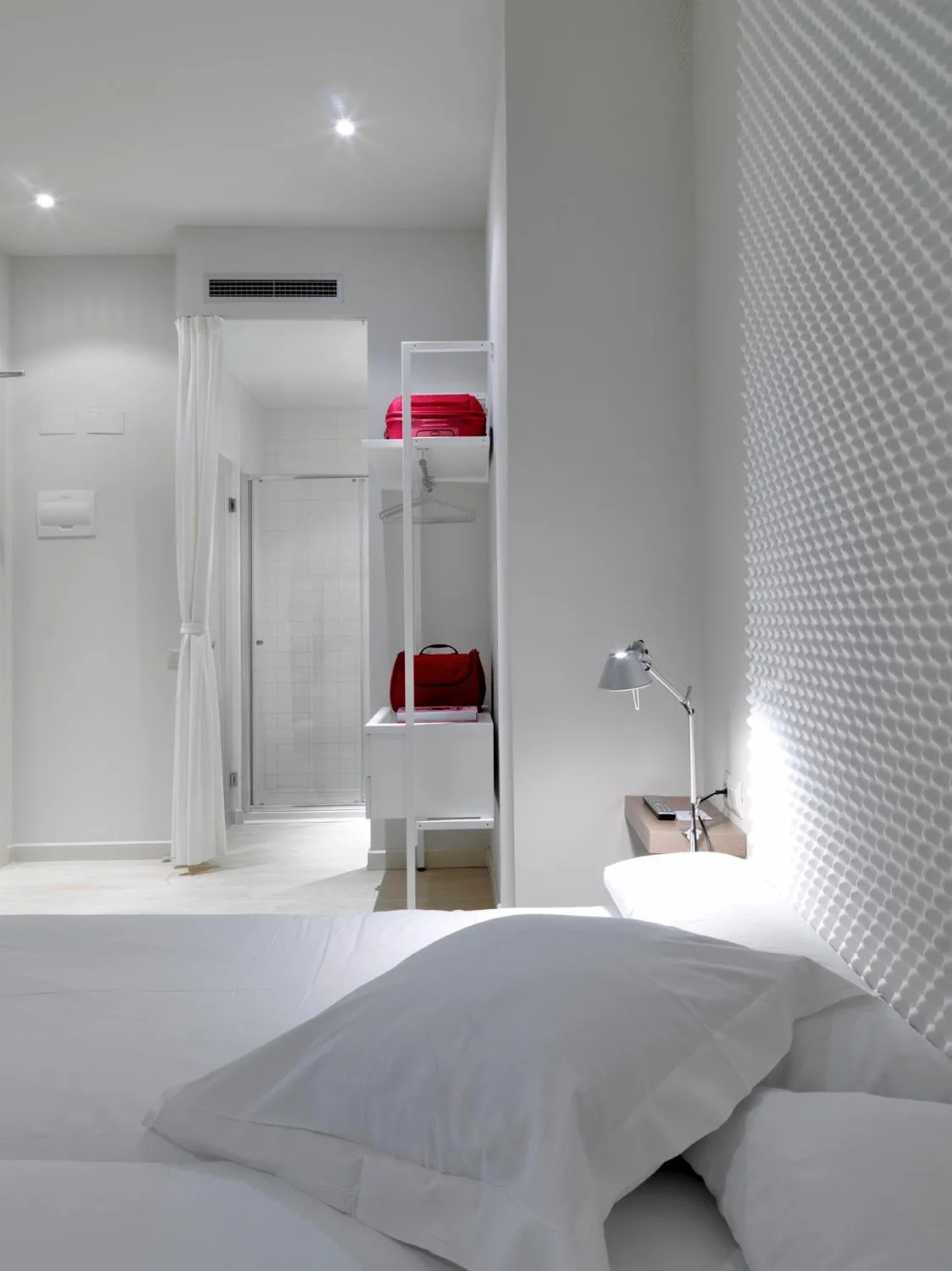 Photo of the whole room, Bed in URBANSEA Atocha 113