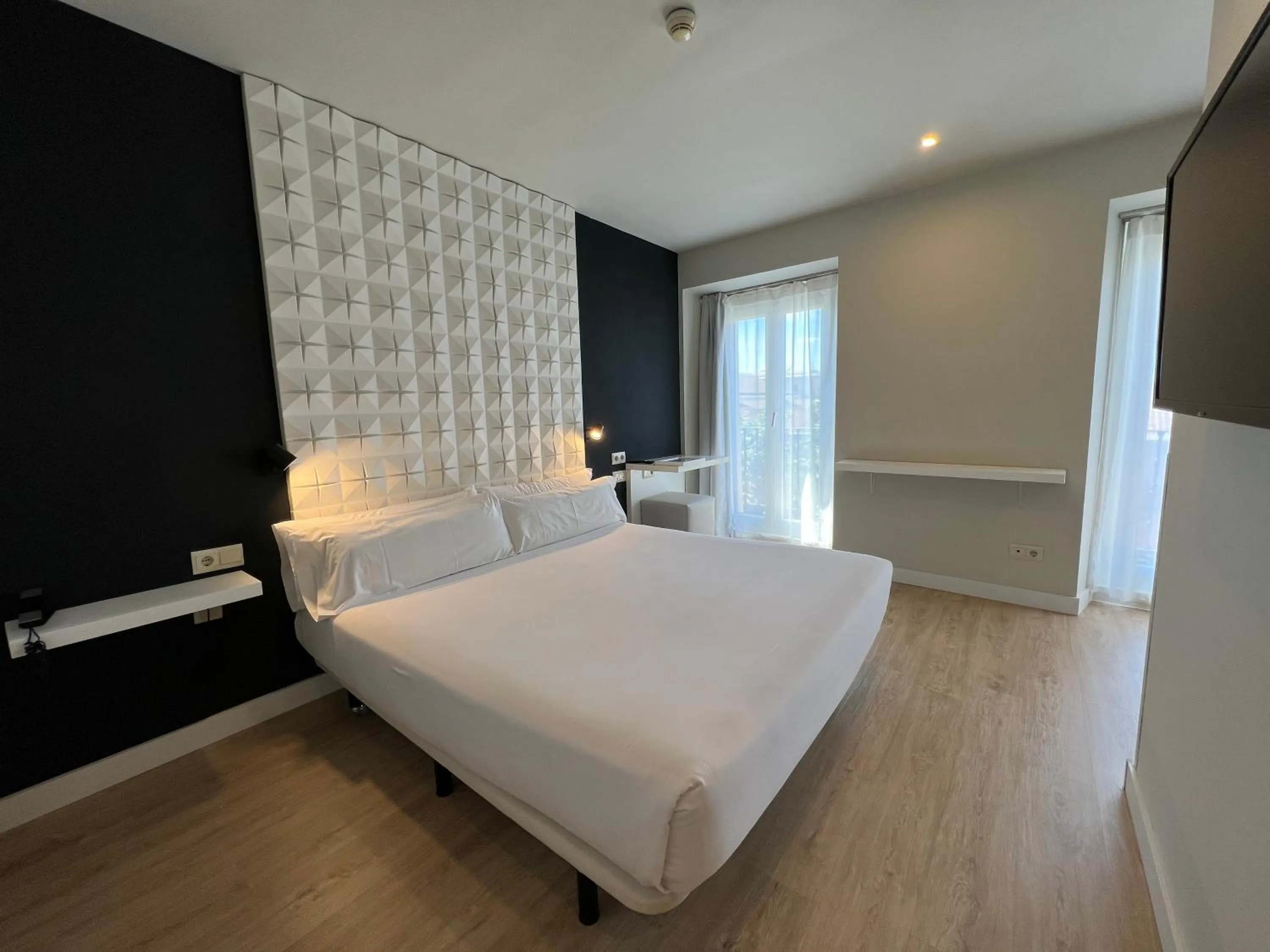 Bed in URBANSEA Atocha 113