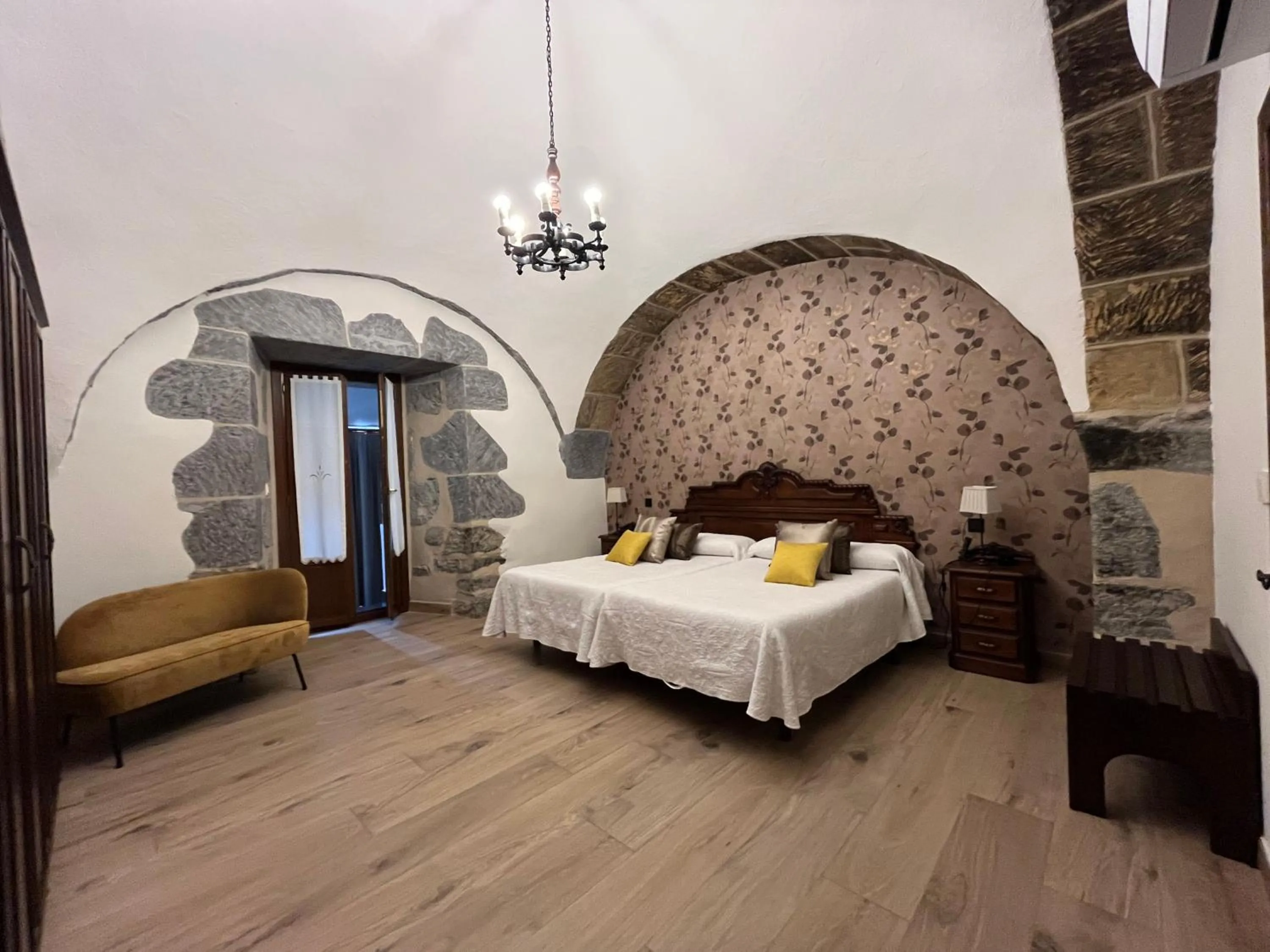 Bed in Hotel Larrañaga