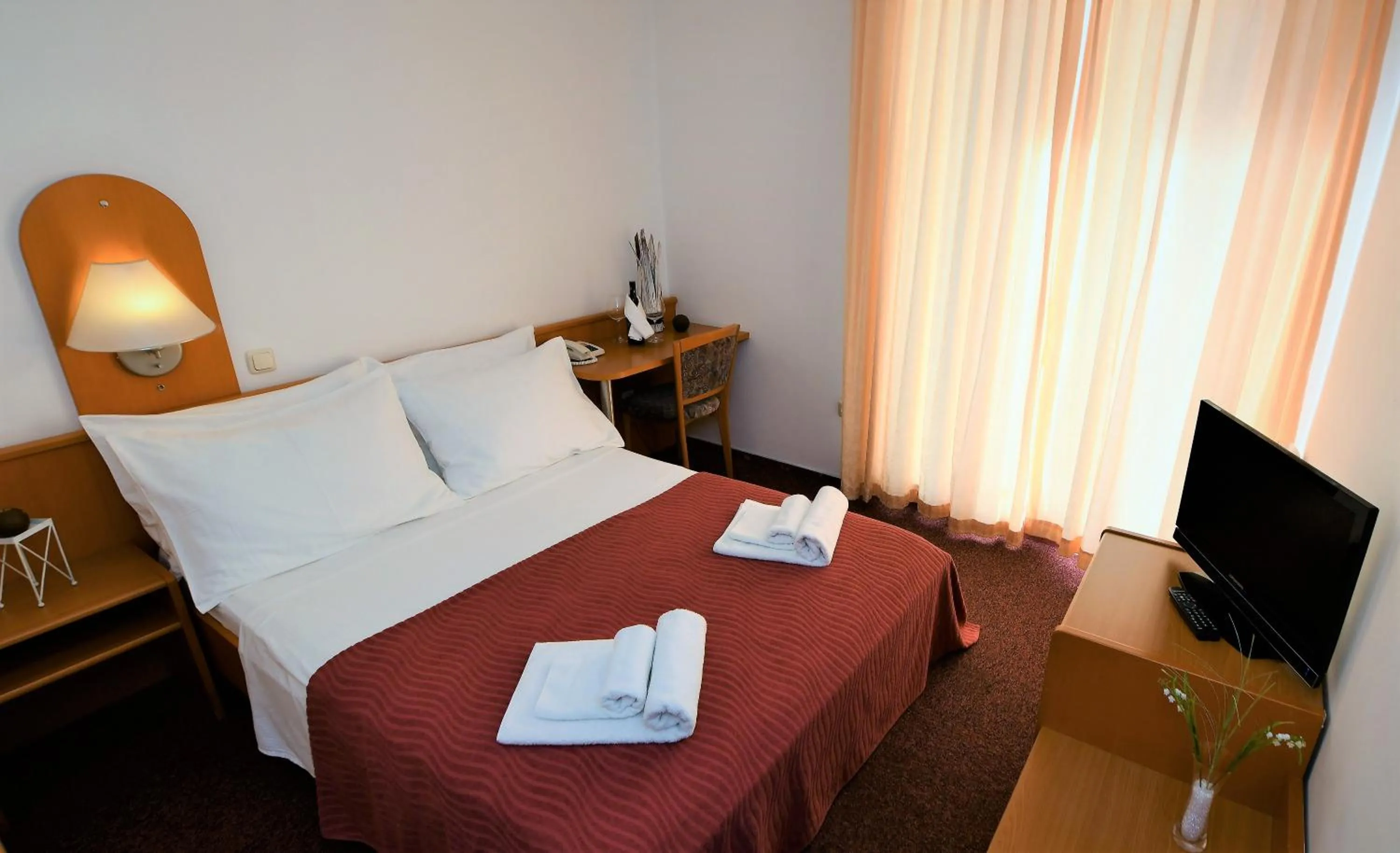 Photo of the whole room, Bed in Hotel Alkar