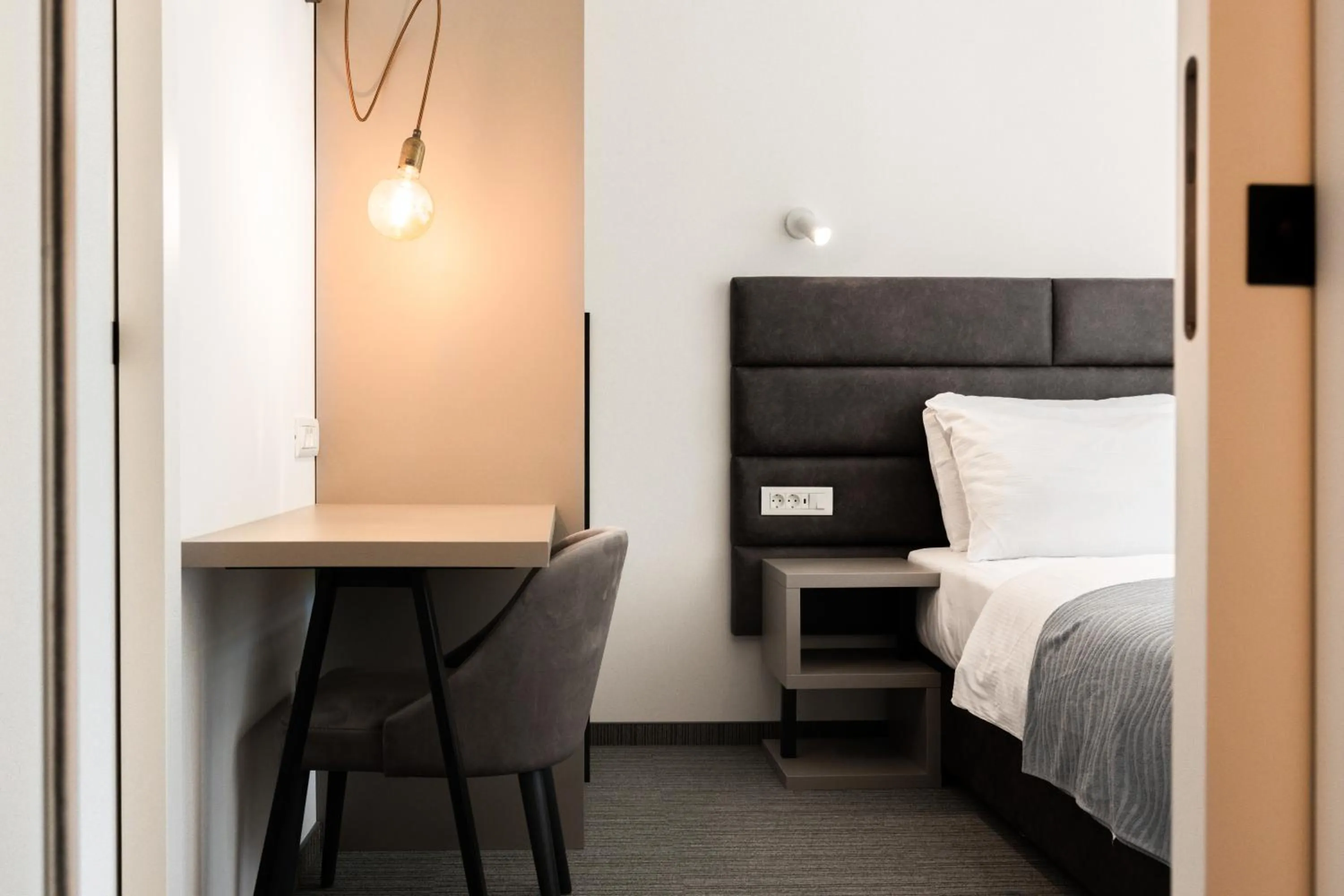 Bedroom, Bed in Hotel Alkar