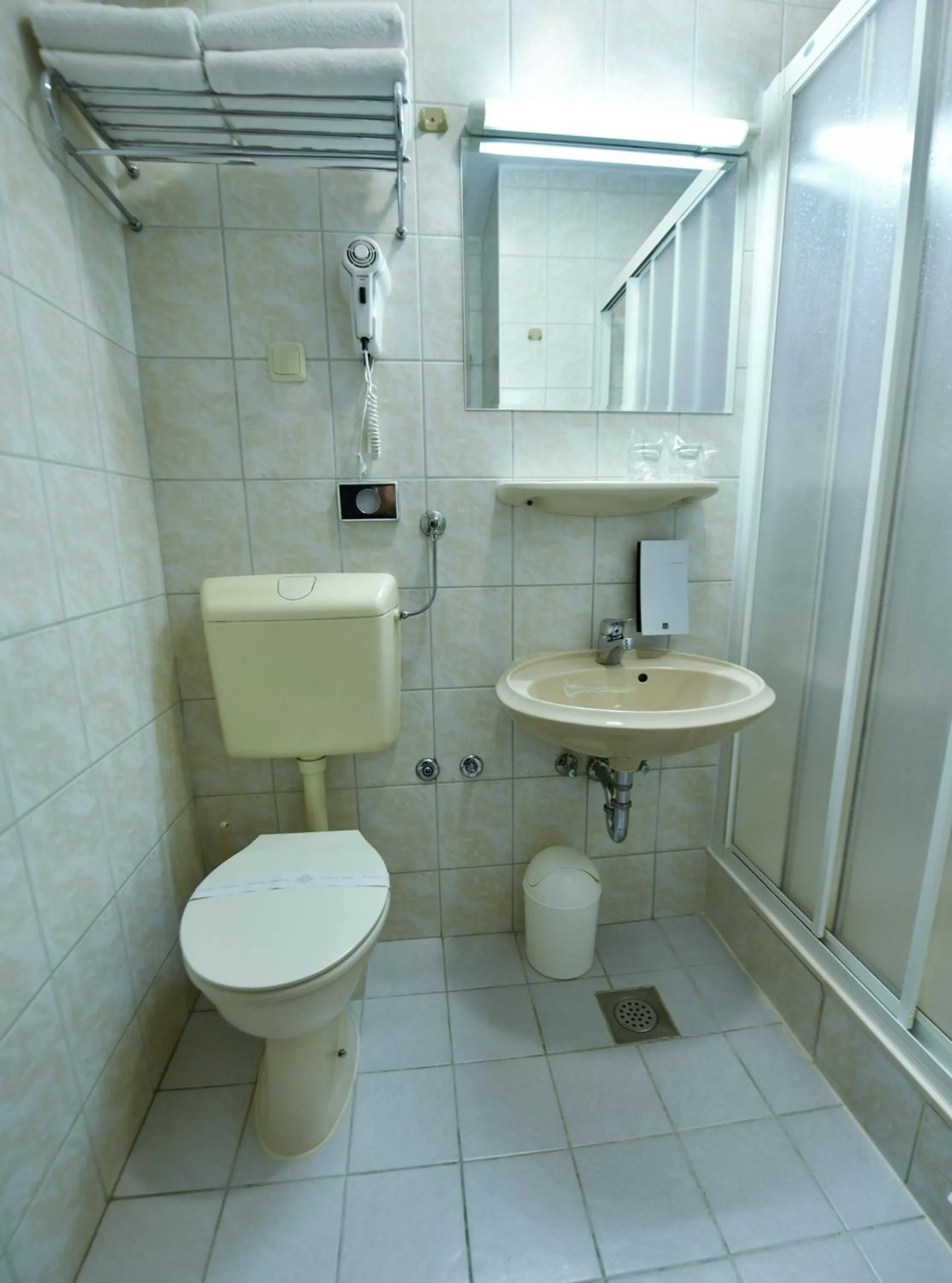 Bathroom in Hotel Alkar