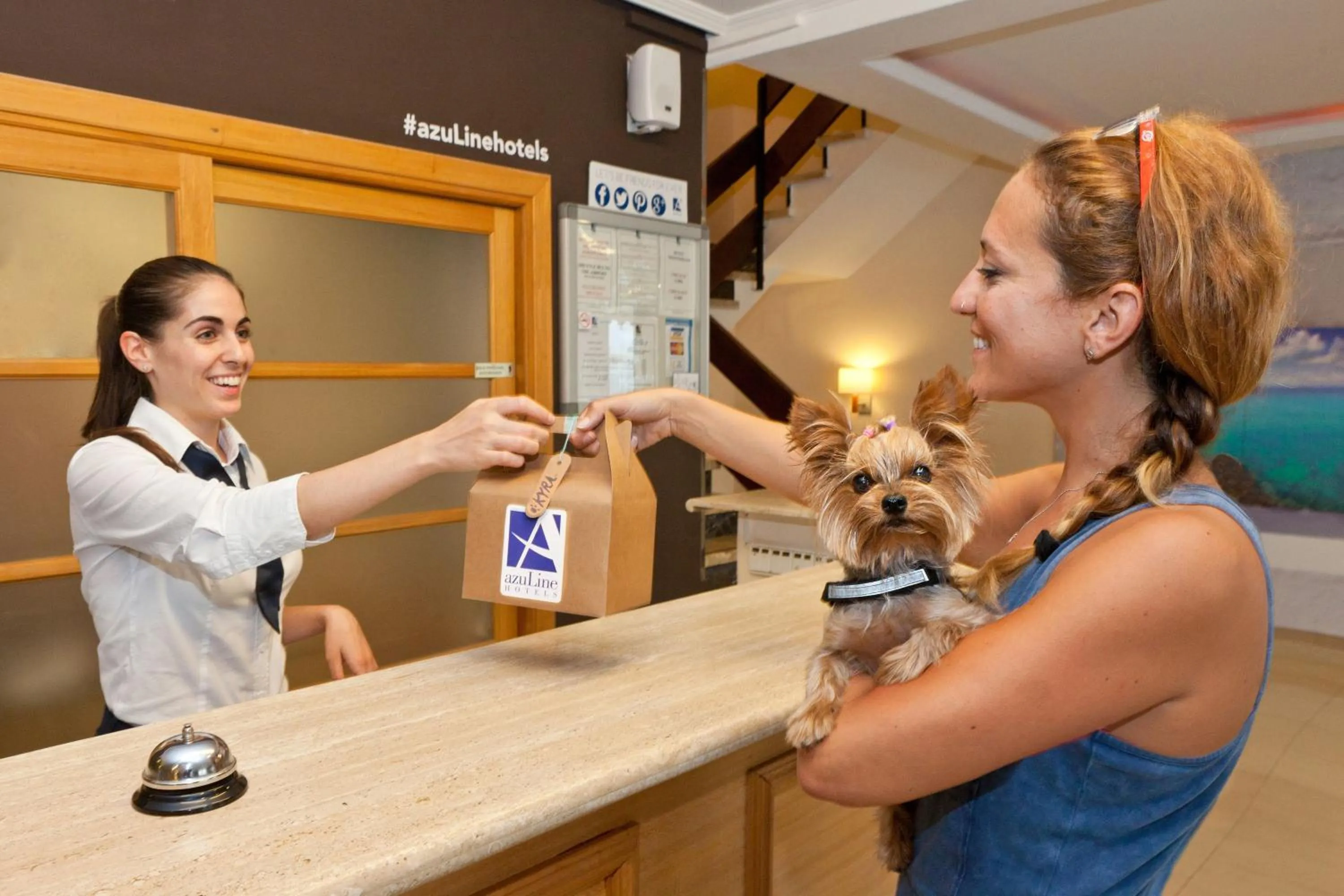 Animals in azuLine Hotel Mediterráneo