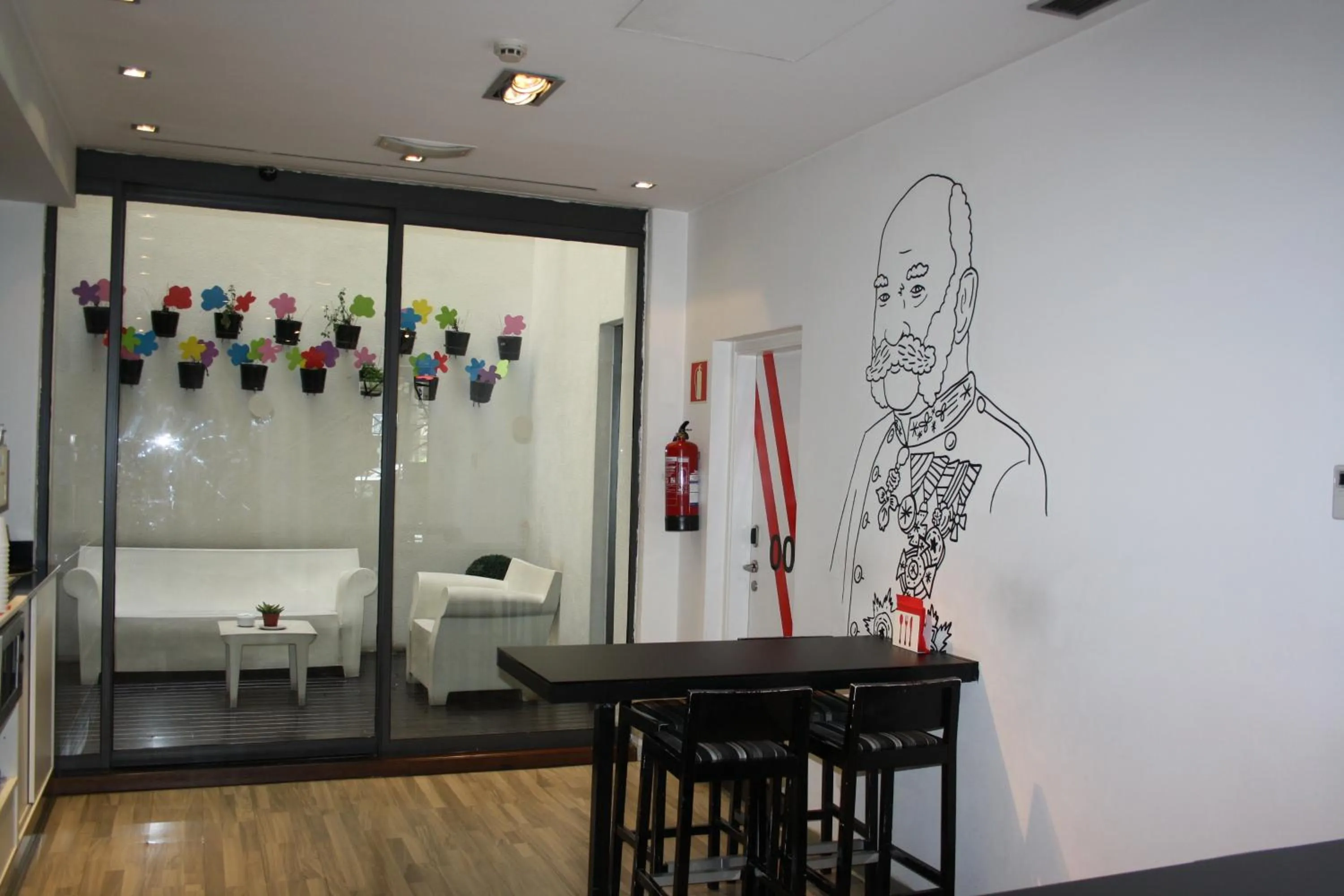 Restaurant/places to eat in Mayerling Hotel