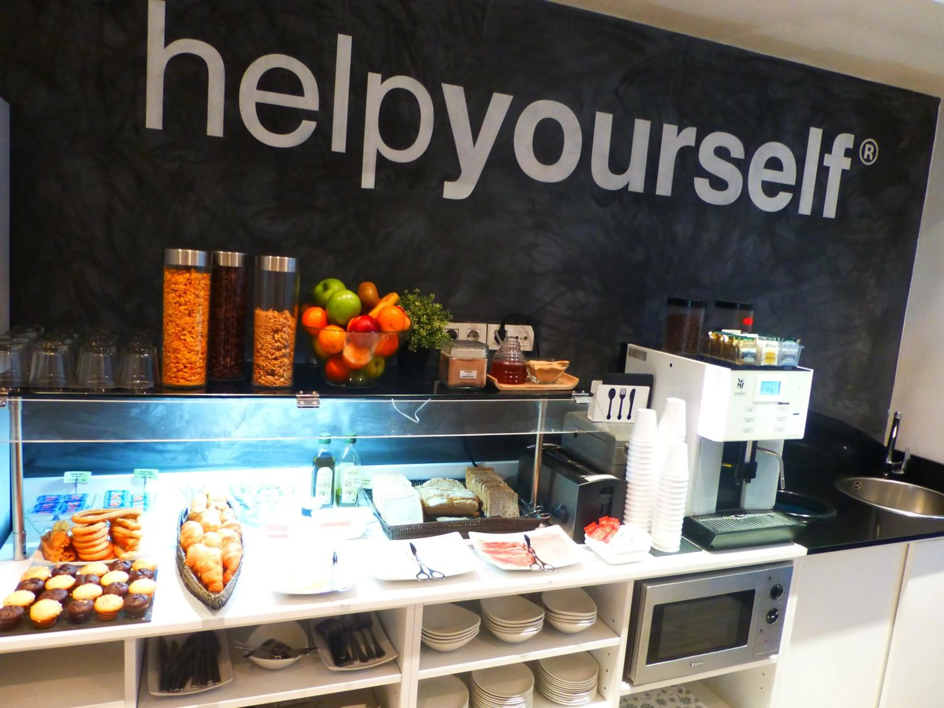 Food in Mayerling Hotel