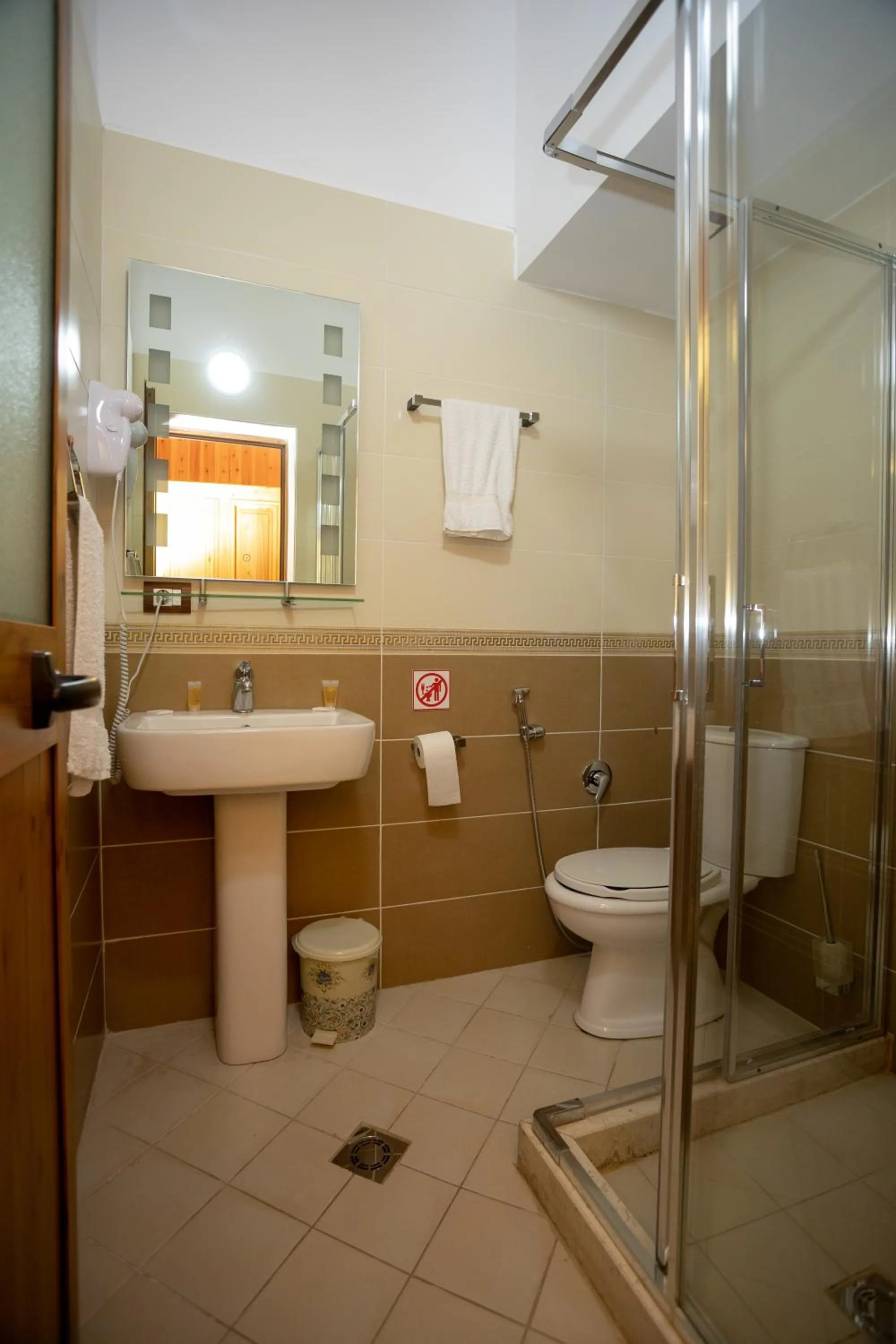 Double Room with Balcony in Hotel Shpija e Gjyshit