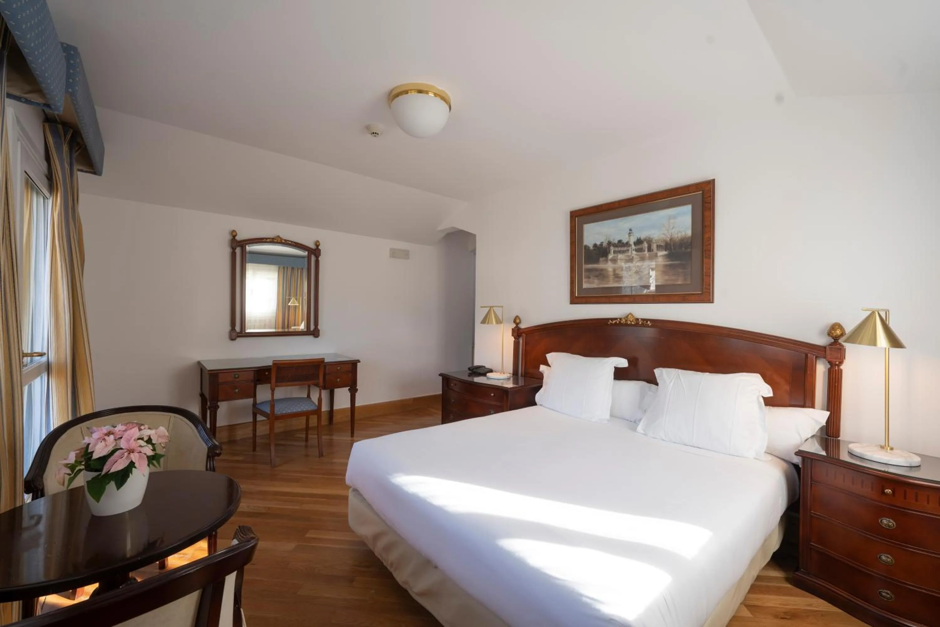 Bed in Miranda & Suizo