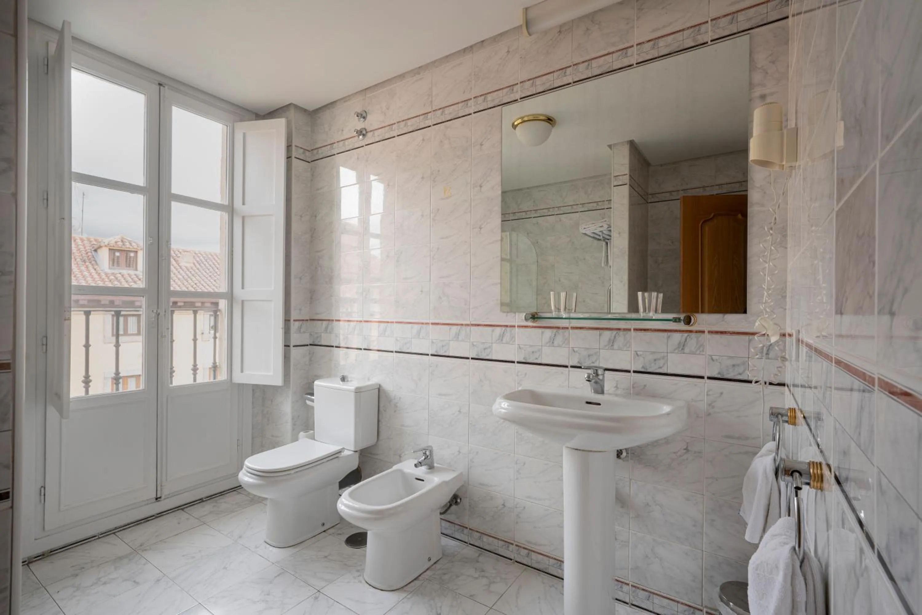 Bathroom in Miranda & Suizo