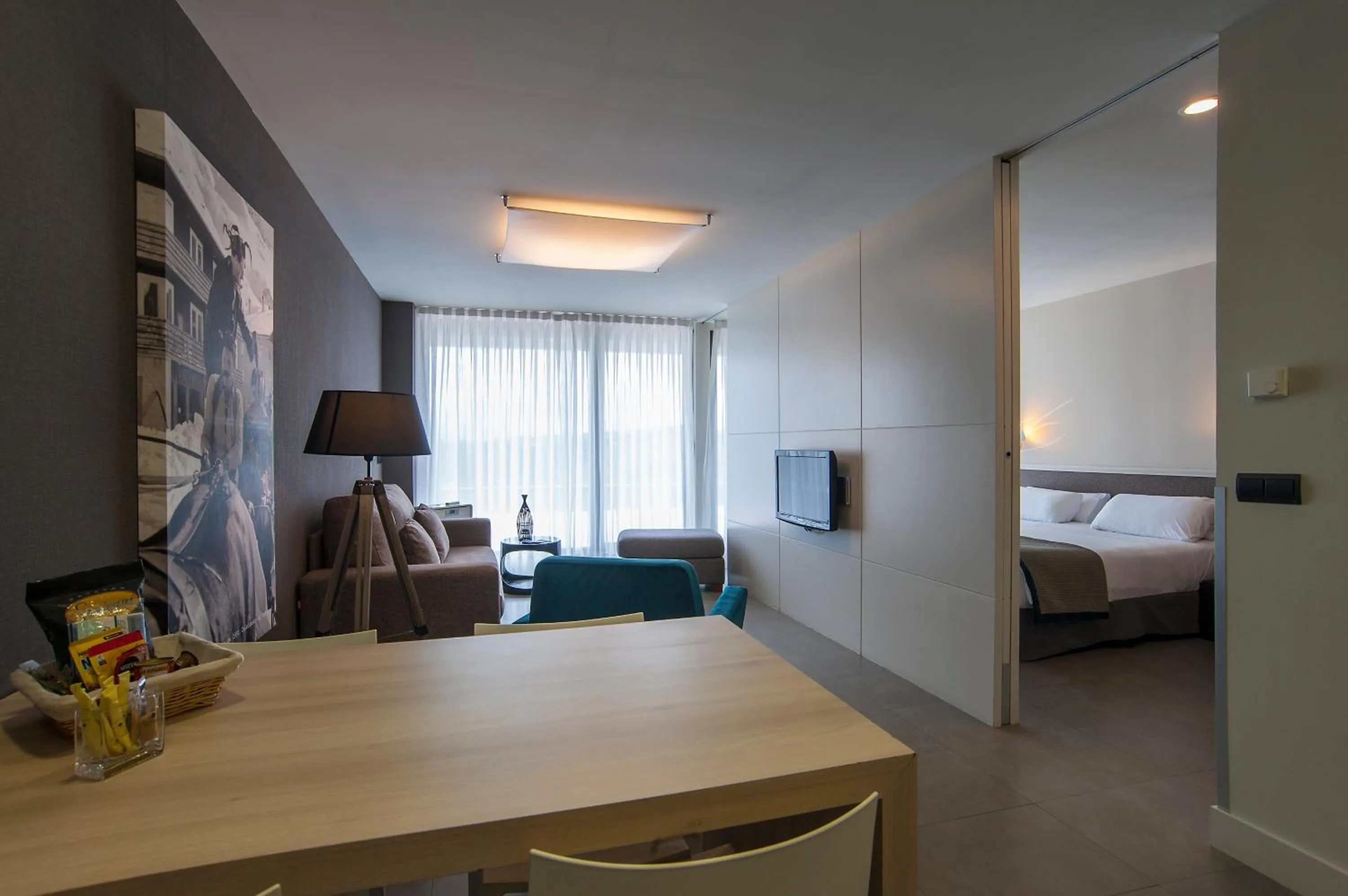 Living room, Bed in Irenaz Resort Apartamentos