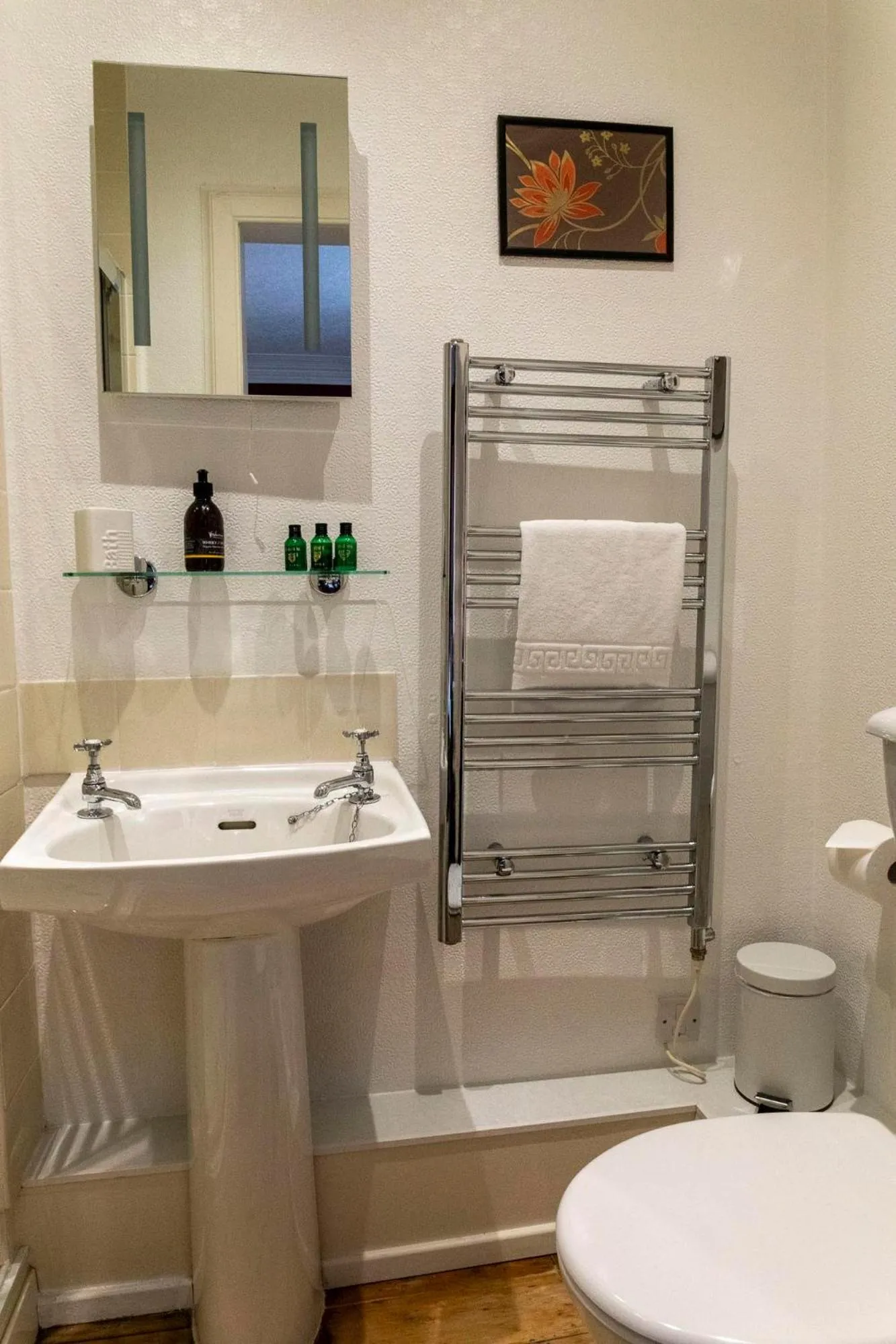 Bathroom in Cawdor House B&B